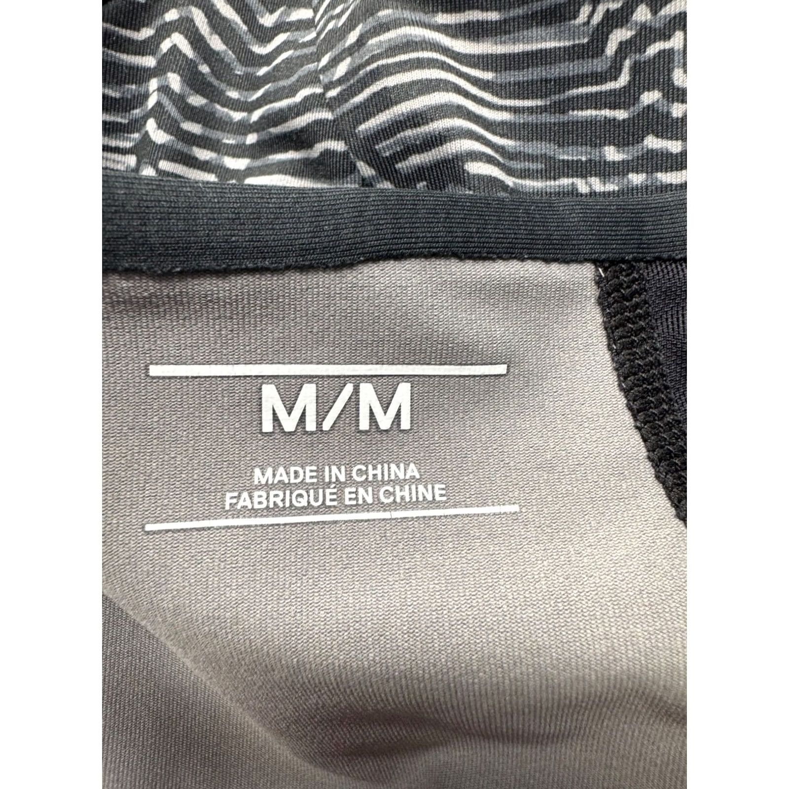 Mountain Hardwear Mountain Hardwear Sports Bra M Black Striped Racerback Medium Support Womens Size ONE SIZE - 5 Thumbnail