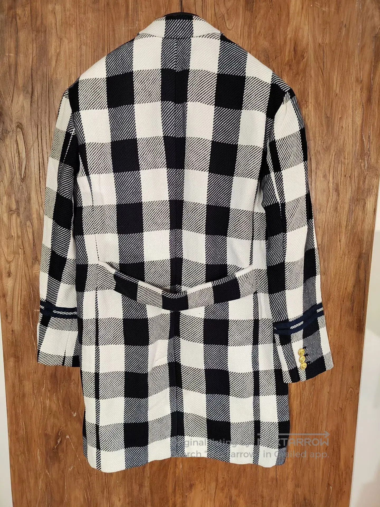 ABAHOUSE ABAHOUSE Blue and White Check Blazer. Size US L / EU 52-54 / 3 - 7 Thumbnail