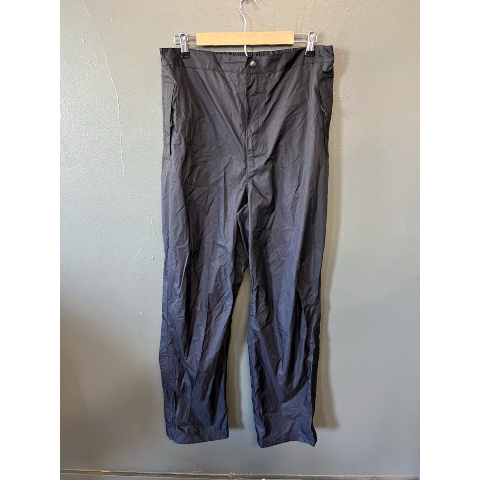 Vintage Kirkland Signature mens Black Windbreaker Jacket and Sweatpants Set XL Tracksuit Regular Size XL Black Mens Sportswear Set Size 46R - 4 Thumbnail