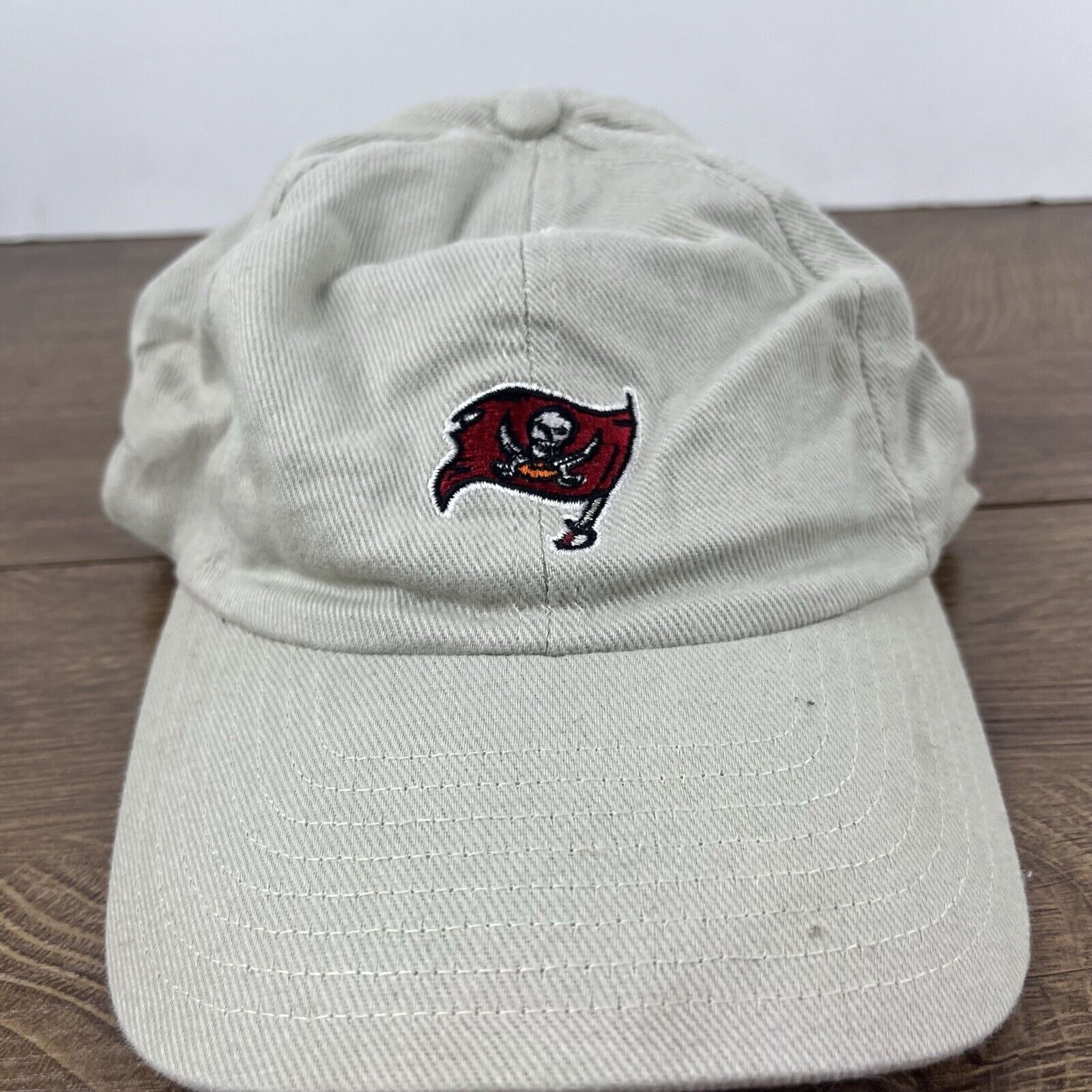 Other Tampa Bay Buccaneers Hat Bucs Adjustable Hat Tan Hat Adjusta Size ONE SIZE - 5 Thumbnail