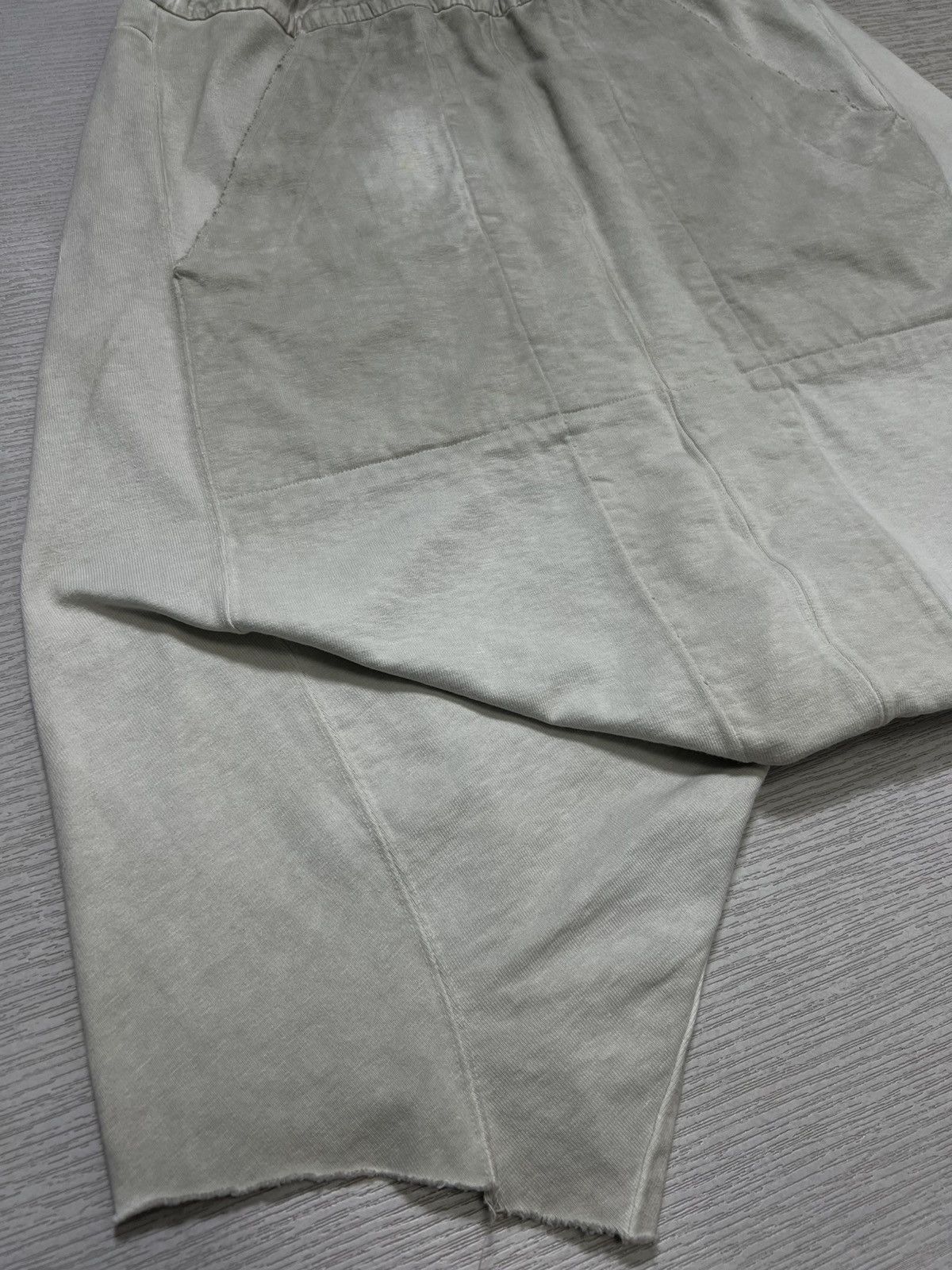 Julius Julius - S/S ‘14 “Ghost” - Over Crotch Raw Hem Sweatshorts Size US 30 / EU 46 - 7 Thumbnail