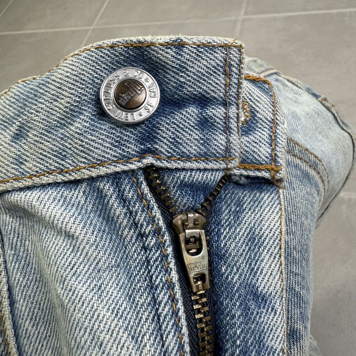 Levi's 1990s Levis - Washed Blue Wide Jeans Size US 30 / EU 46 - 8 Thumbnail