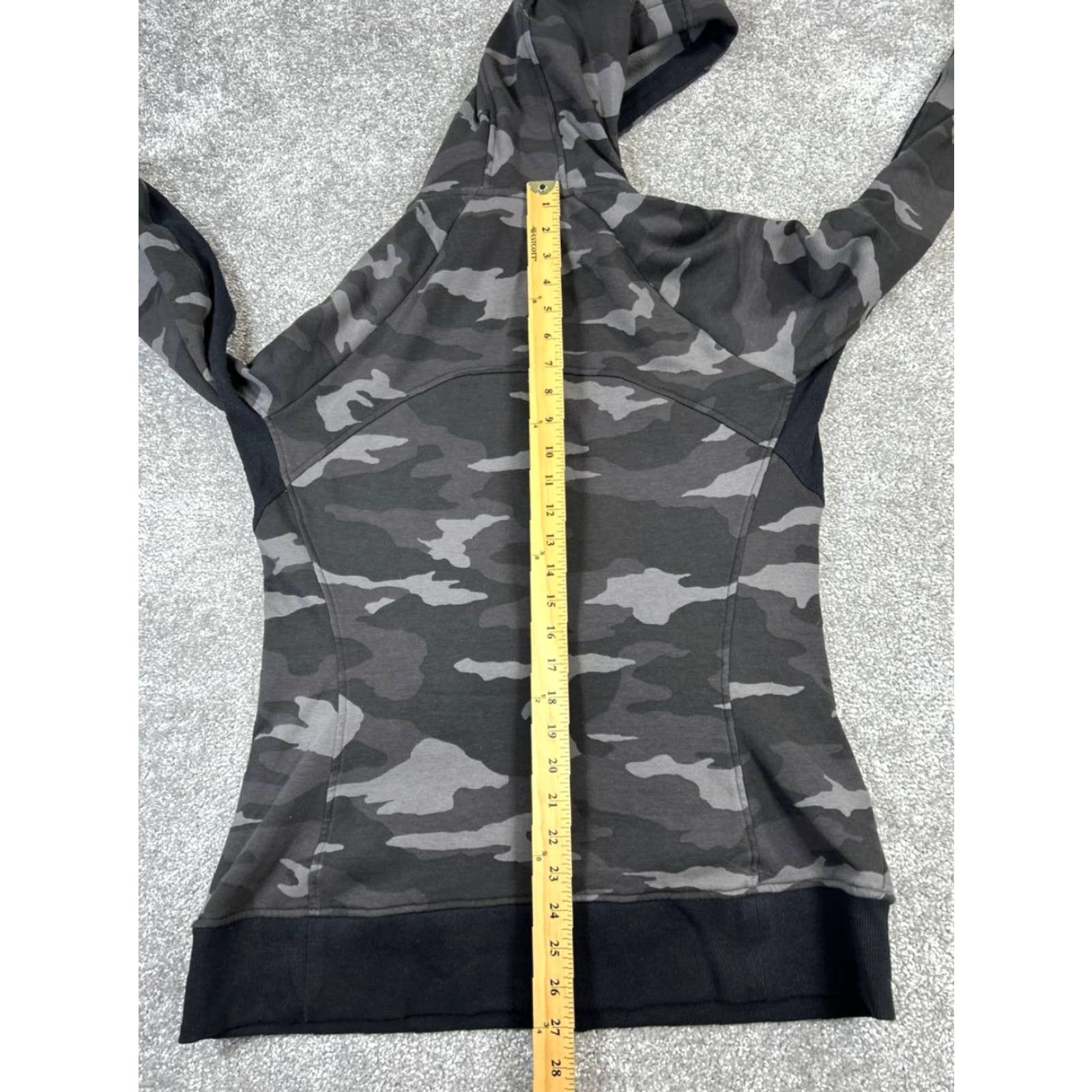 Athleta Athleta Hoodie Womens Large Tall Black Camouflage Full Zip Size L / US 10 / IT 46 - 7 Thumbnail