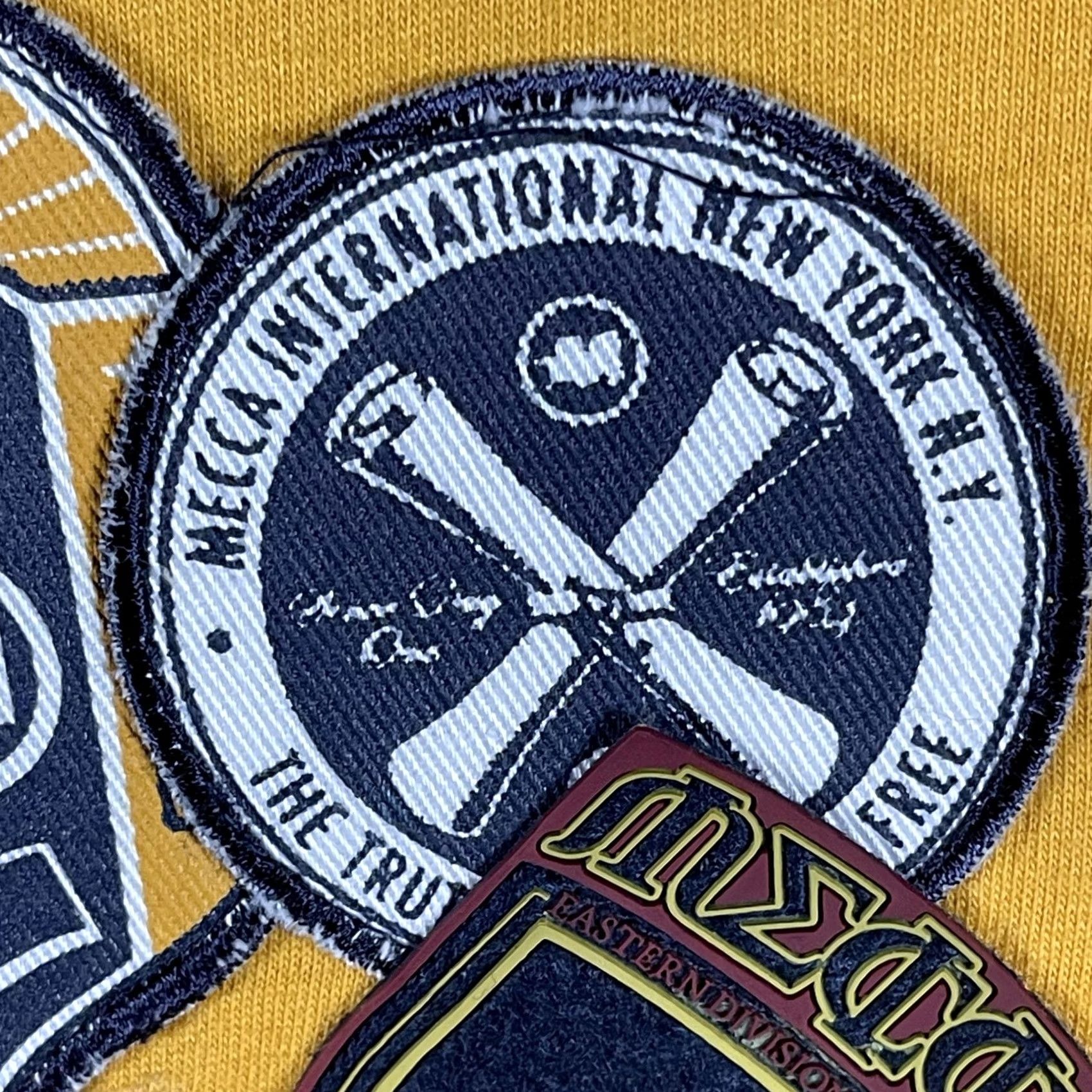 Vintage VINTAGE Mecca USA Shirt Mens XL Yellow Graphic Patch Raglan Streetwear 100% Cotton Size US XL / EU 56 / 4 - 7 Thumbnail