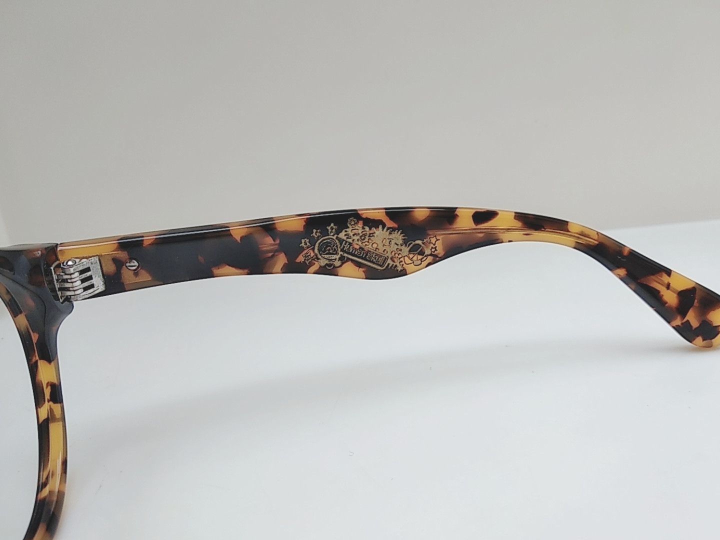 Vintage Vintage HUMAN SKULL H1223 Tortoise Eyeglasses Frame Size ONE SIZE - 4 Thumbnail