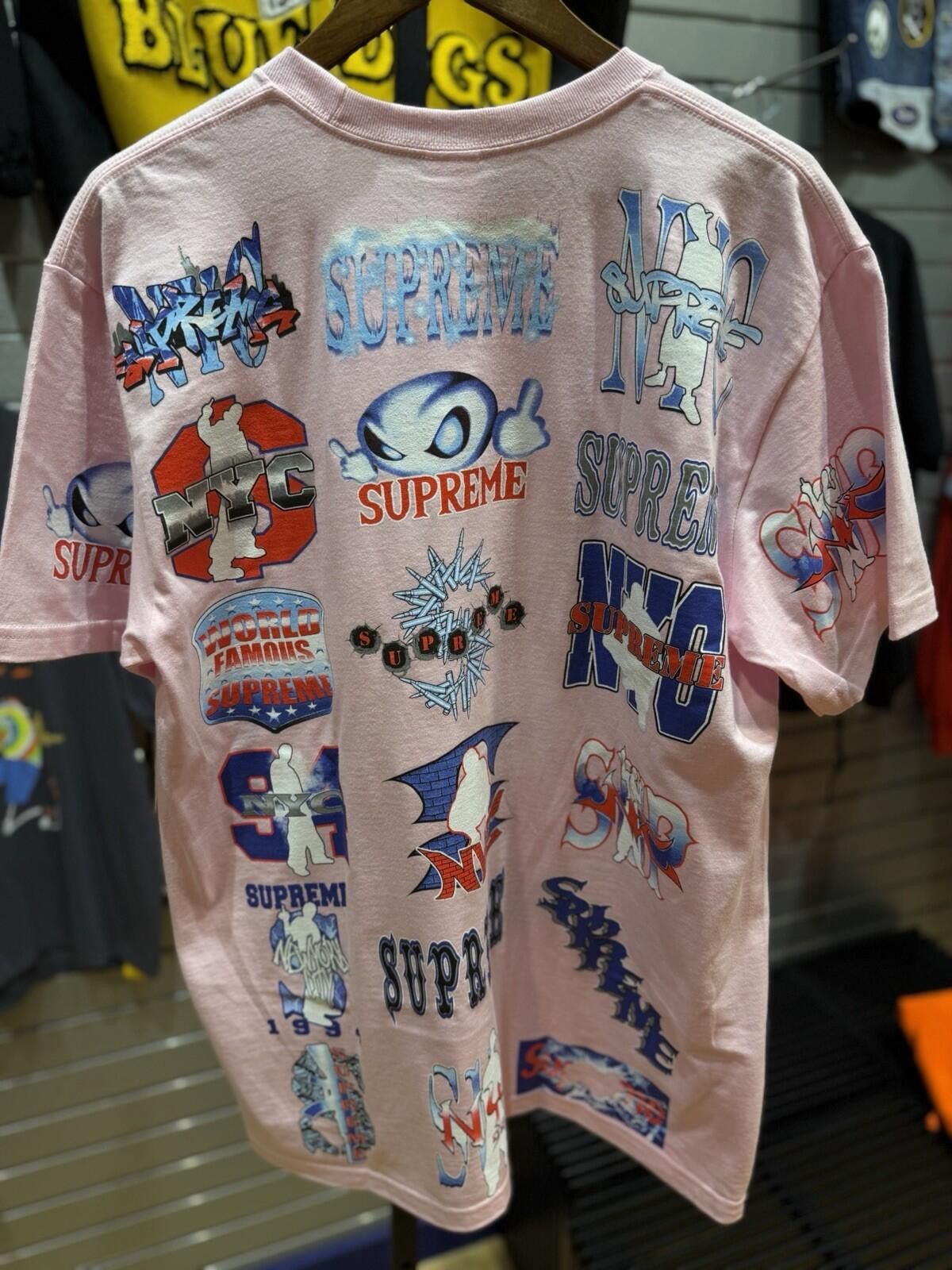 Supreme Supreme “Art Dealer” Tee Men's L Pink Preshrunk Graphic Tee Size US L / EU 52-54 / 3 - 4 Thumbnail