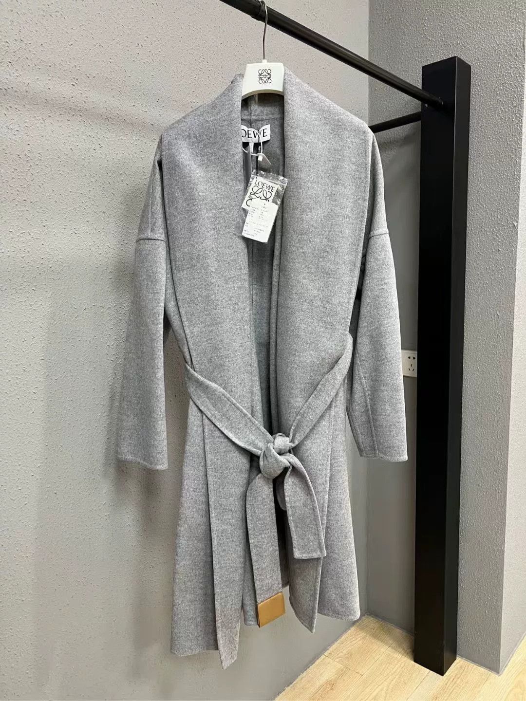 Loewe Loewe Cashmere Coat Size M / US 6-8 / IT 42-44 - 1 Thumbnail
