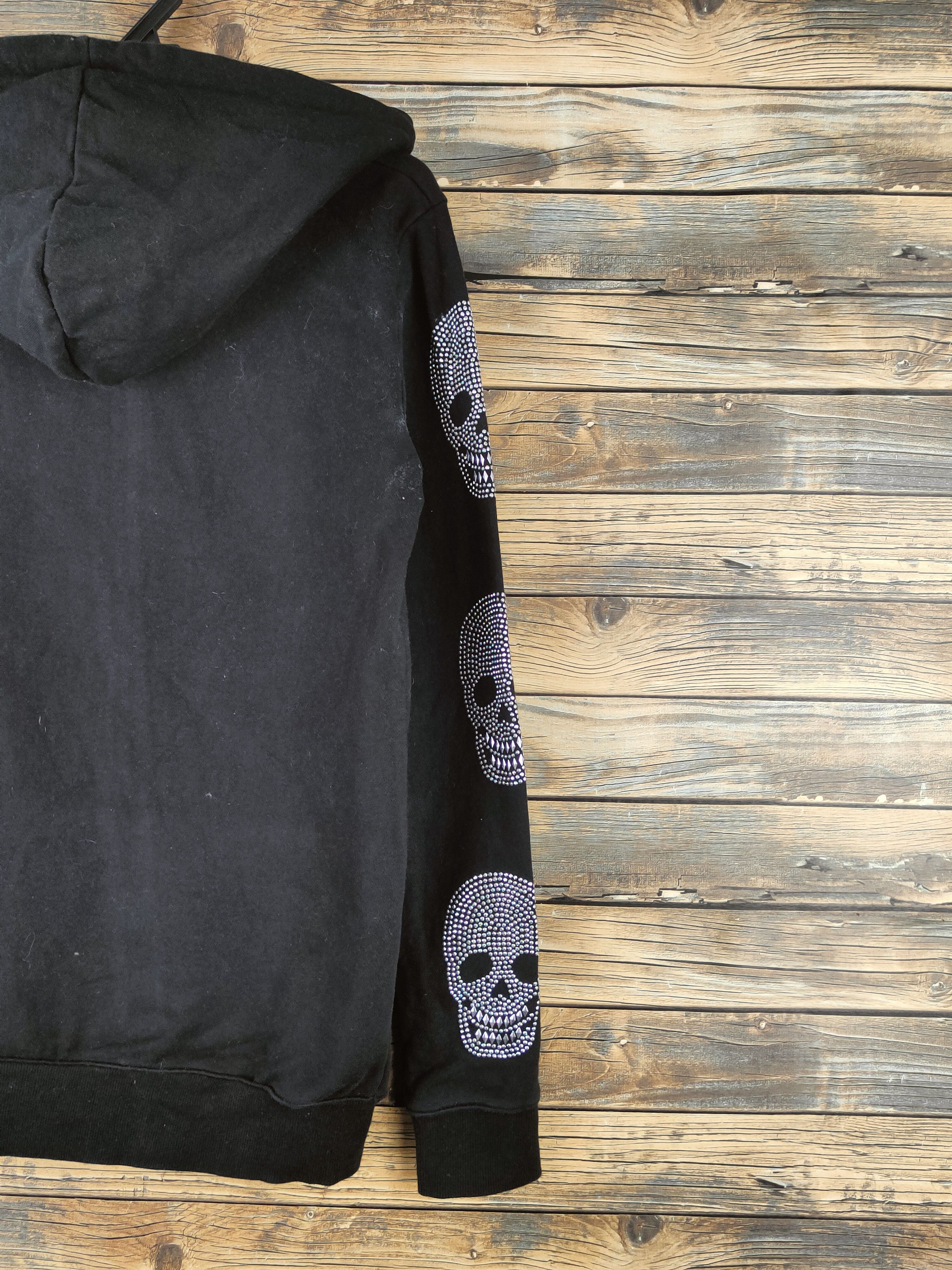 Japanese Brand DL Japan streetwear Black Skulls Hoodie Sweaters #47-107 Size US M / EU 48-50 / 2 - 10 Thumbnail