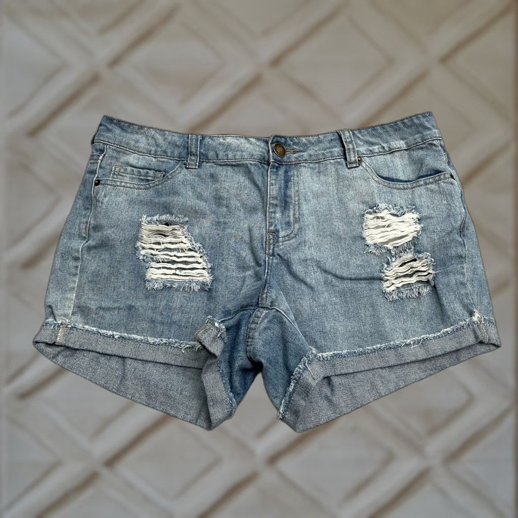 Forever 21 FOREVER 21 Denim Shorts Womens 12 Blue Mid Rise Casual Cotton 36x4 Size 34" / US 12 / IT 48 - 1 Thumbnail