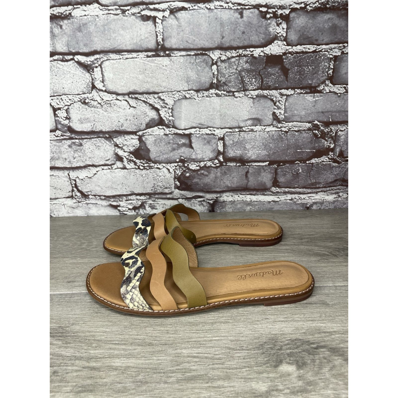 Madewell Madewell Brown Green Wavy Snake Embossed Leather Slides Flat Size US 6.5 / IT 36.5 - 6 Thumbnail