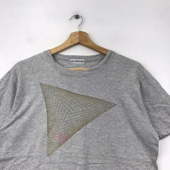 Issey Miyake Vtg ISSEY MIYAKE ABSTRACT Logo Tsumori Chisato Tee Shirt Size US M / EU 48-50 / 2 - 3 Thumbnail