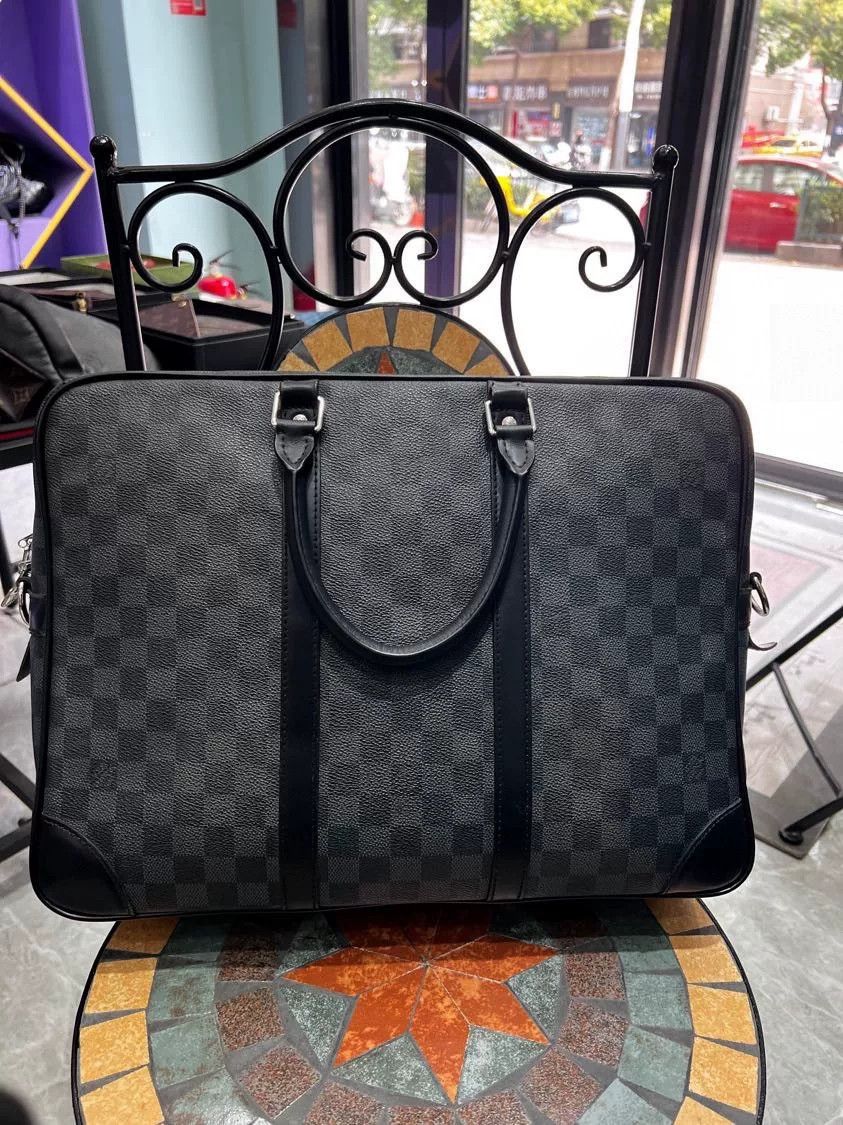 Louis Vuitton Louis Vuitton Black Checker Briefcase Size ONE SIZE - 1 Thumbnail