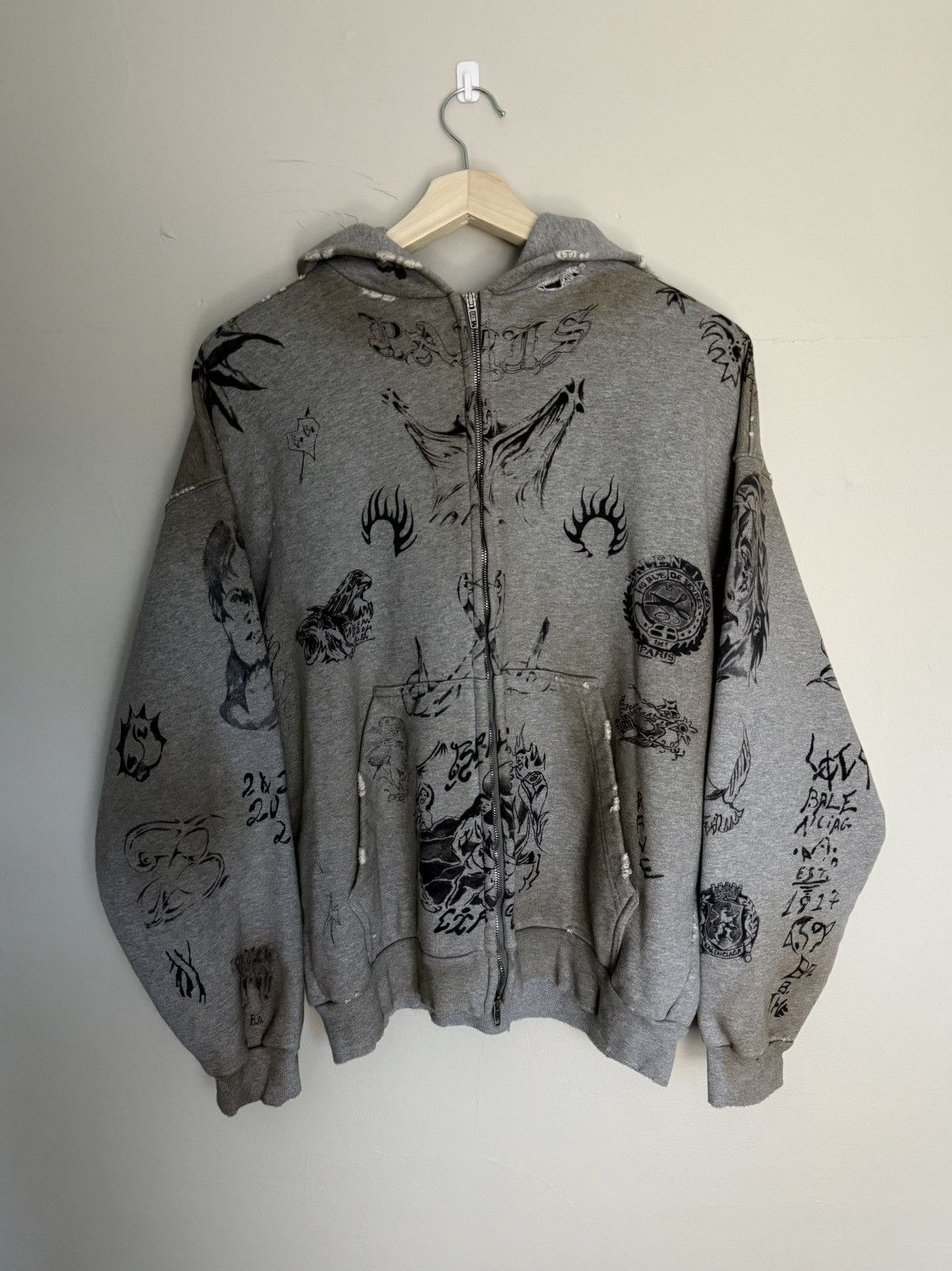 Balenciaga Balenciaga Tattoo Hoodie Size US M / EU 48-50 / 2 - 1 Thumbnail
