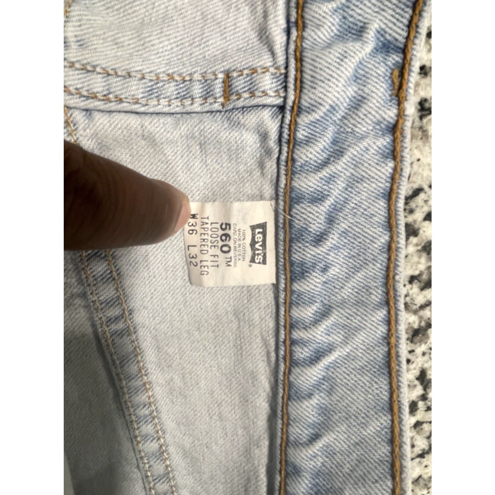 Levi's VINTAGE Levi's 560 Jeans Mens 34x31 Blue Denim 5-Pocket Tapered Relaxed Fit Retro 90s USA Size US 34 / EU 50 - 2 Thumbnail