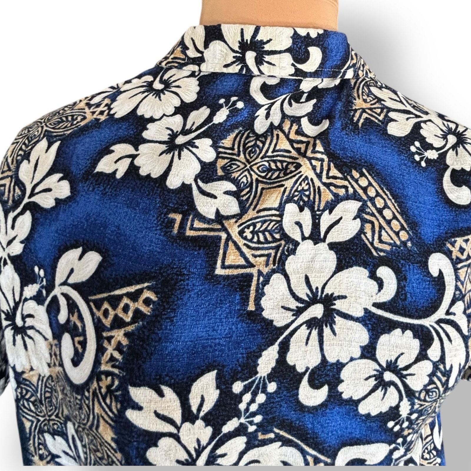 Vintage Vintage ODO Blue Hawaiian Shirt Made in USA White Hibiscus Size US M / EU 48-50 / 2 - 7 Thumbnail