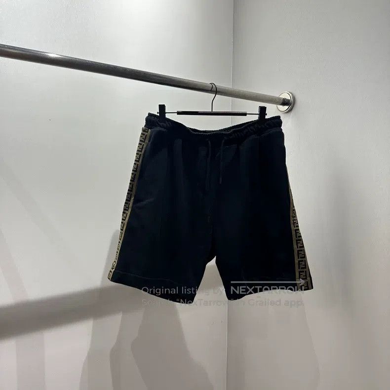 Fendi Fendi Logo Trimmed Shorts Size US 32 / EU 48 - 1 Thumbnail
