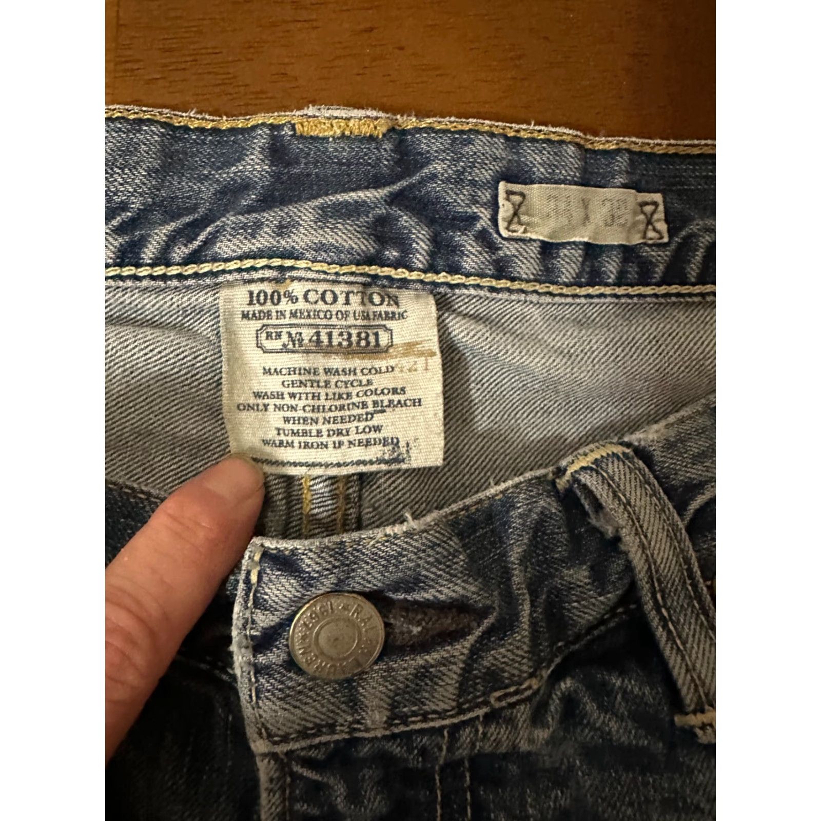 Polo Ralph Lauren VINTAGE Polo Ralph Lauren Jeans 5-Pocket Straight Leg Men's 34x32 Blue Medium Wash Regular Denim 100% Cotton Belt Loops Size US S / EU 44-46 / 1 - 4 Thumbnail