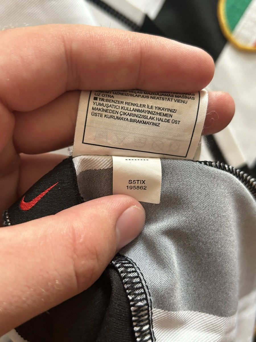 Nike Juventus jersy Size US L / EU 52-54 / 3 - 7 Thumbnail
