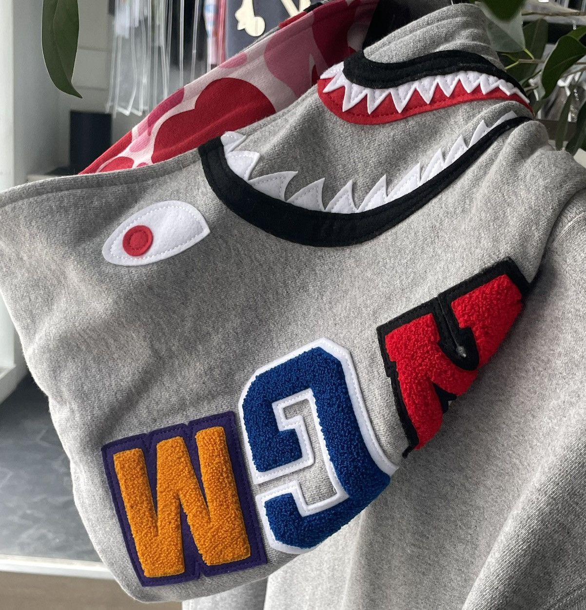 Bape Bape Shark Pullover Inside Camo Hoodie Grey/Pink Size US L / EU 52-54 / 3 - 7 Thumbnail