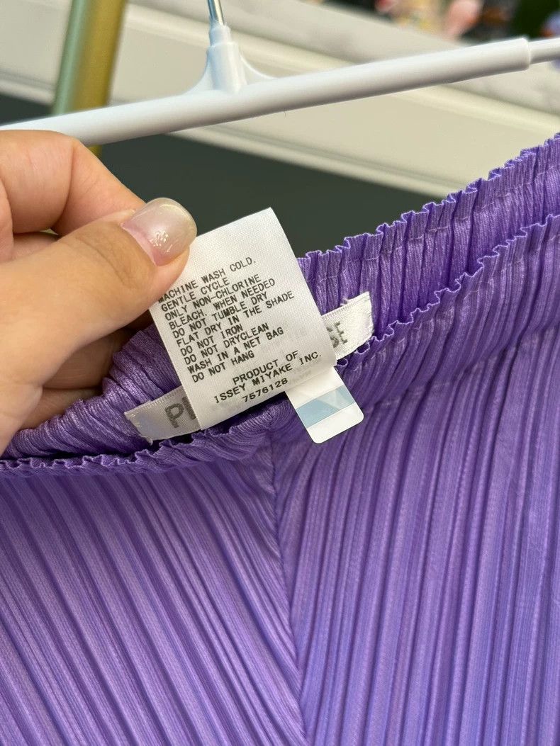Issey Miyake Issey Miyake size:3 Purple pleated pants Size 42" / US 20 - 4 Thumbnail