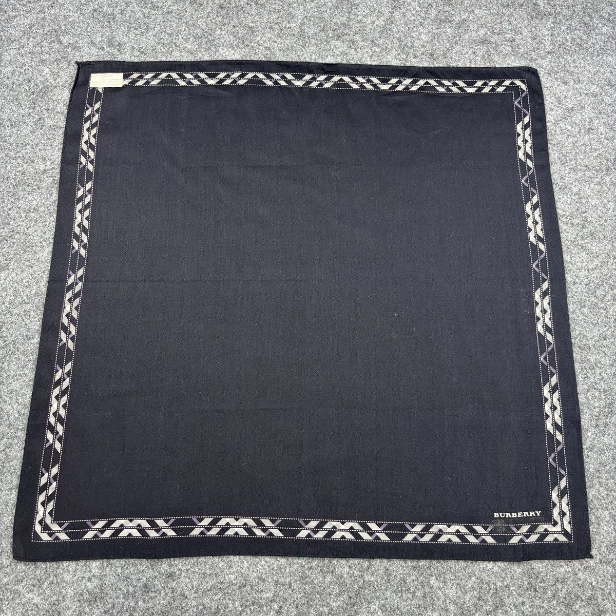 Burberry × Vintage Handkerchief # E033 # Bandana # Neckerchief Size ONE SIZE - 1 Thumbnail
