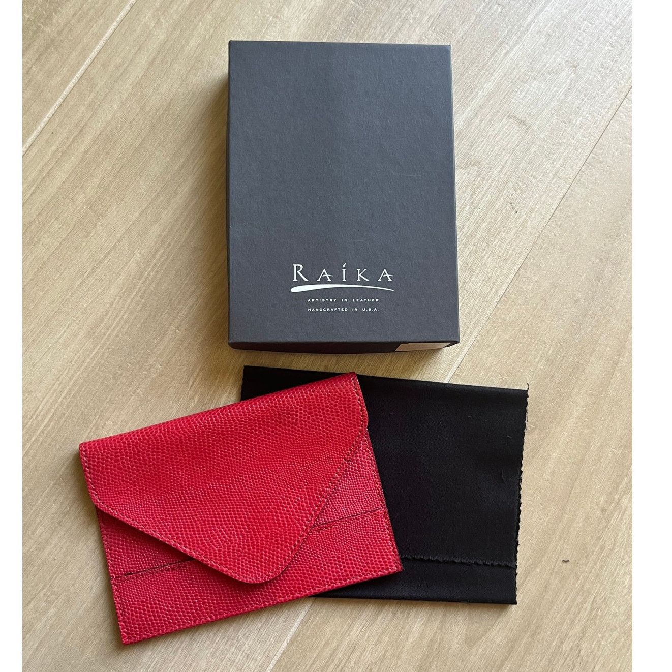 Other RAIKA Red Leather 4"x6" Photo Envelope Holder Picture Case Size ONE SIZE - 1 Thumbnail