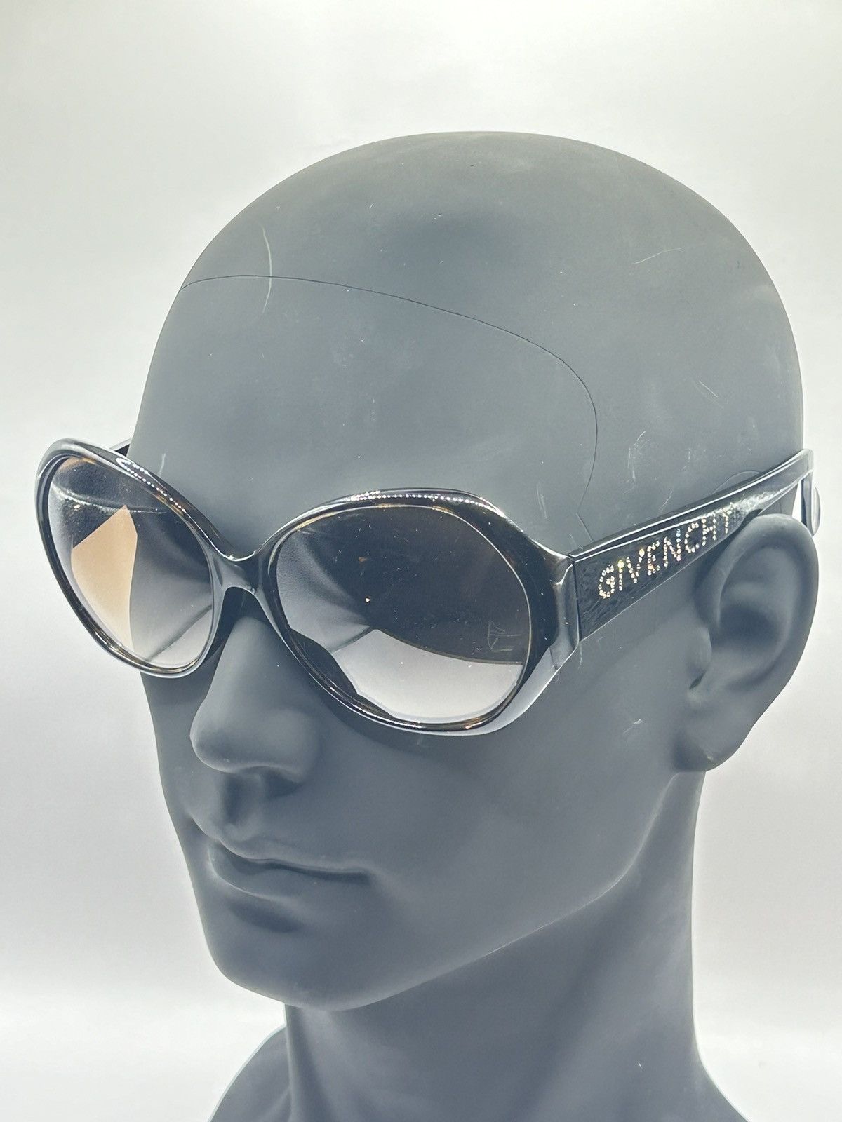 Givenchy Givenchy Sunglasses SGV616S Size ONE SIZE - 3 Thumbnail