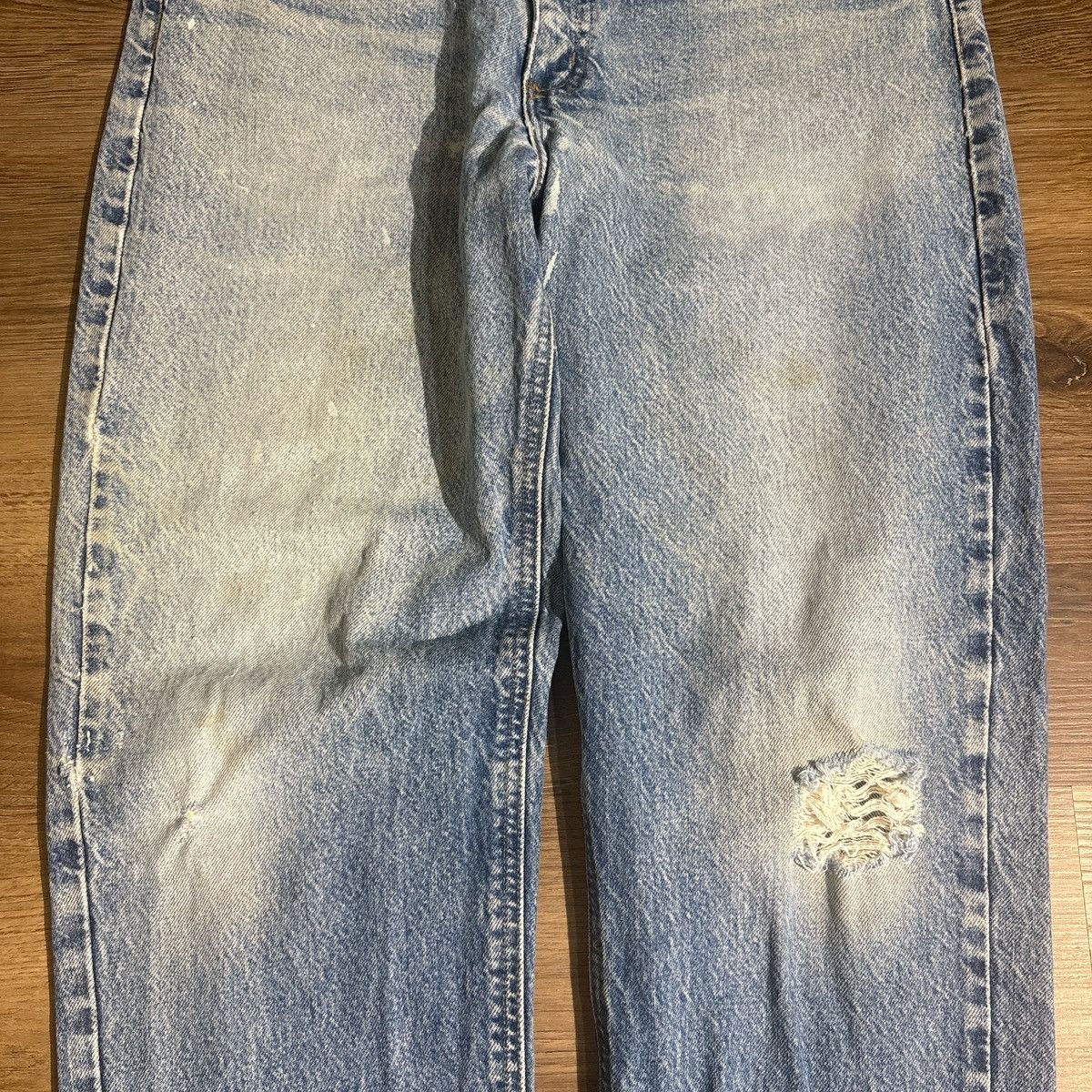 Carhartt Vintage Carhartt Light Wash Distressed Jeans Size 34 Size US 34 / EU 50 - 3 Thumbnail
