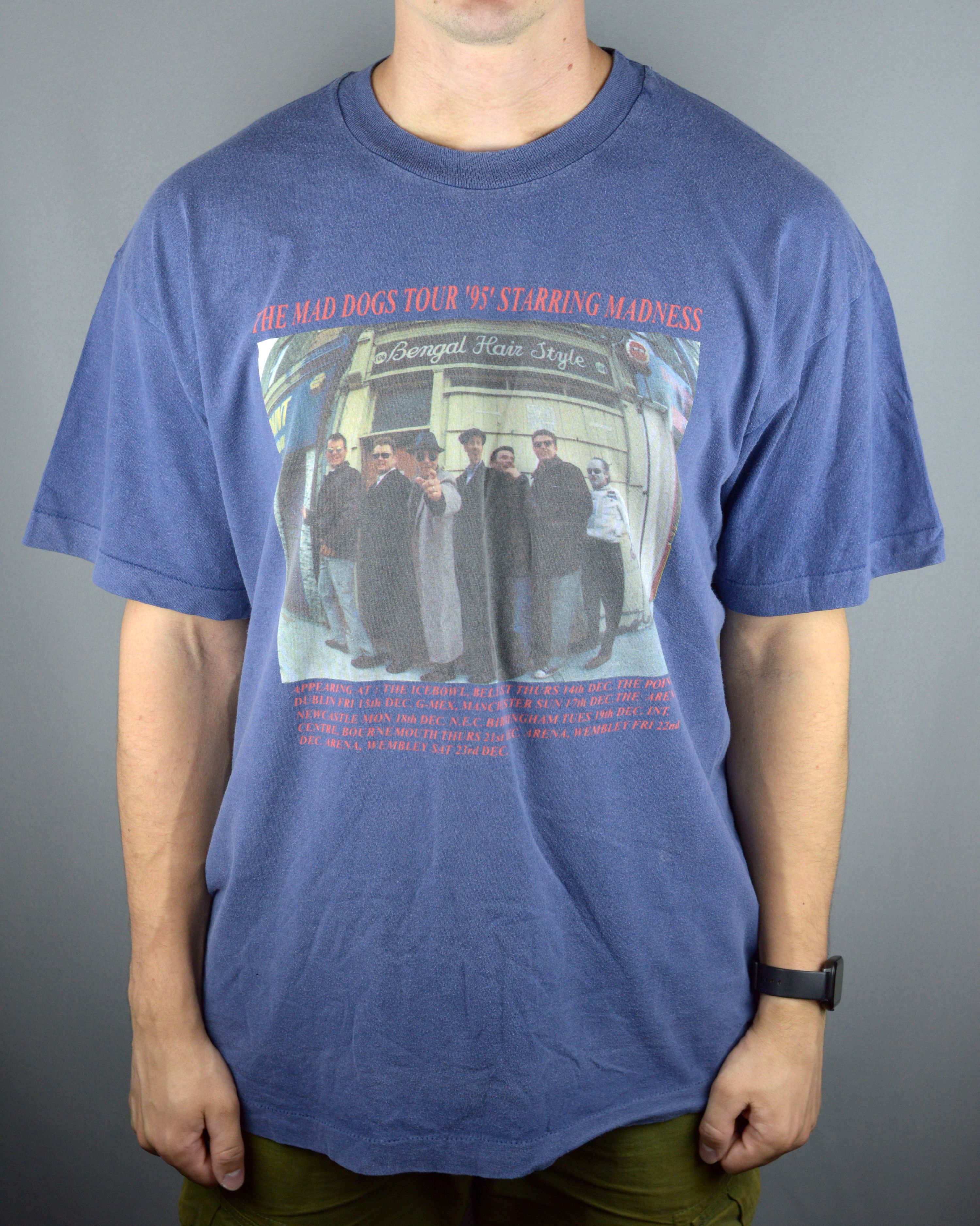 Vintage Vintag Madness The Mad Dogs tour 1995 t shirt Size US XL / EU 56 / 4 - 1 Thumbnail