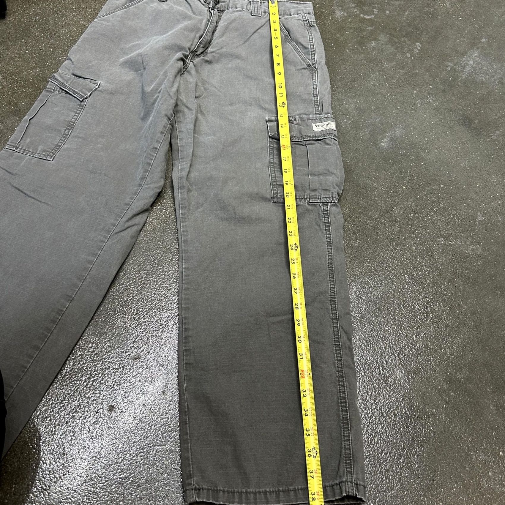 Wrangler Wrangler Cargo Pants Mens 36 Regular Gray Relaxed Straight Leg Workwear Casual Pants Size US 36 / EU 52 - 4 Thumbnail