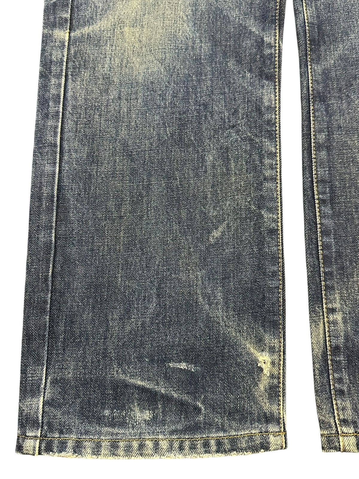 Japanese Brand Vintage Japanese Blue Faded Wash Clawmark Whisker Baggy Fit Size US 30 / EU 46 - 9 Thumbnail