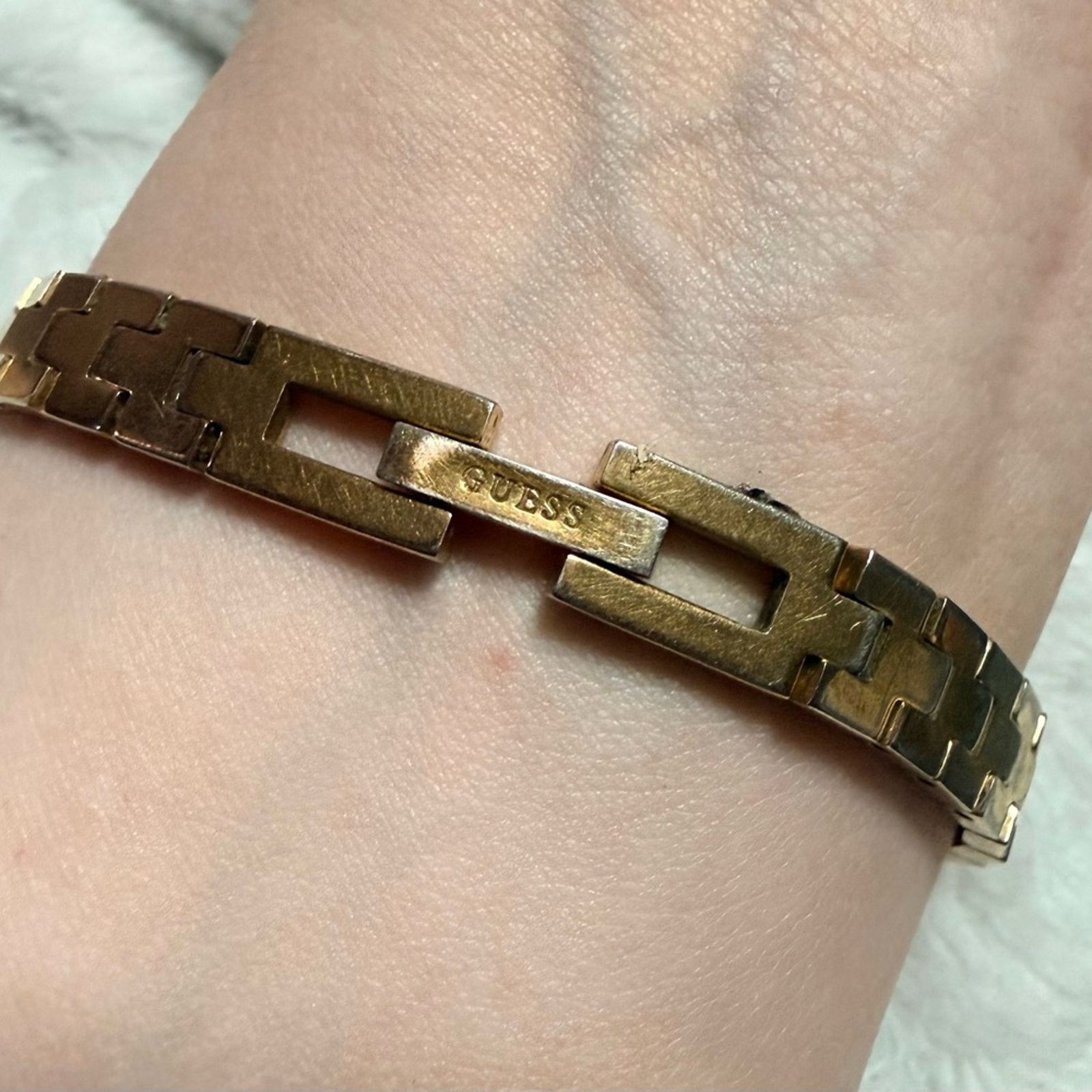 Guess Guess Gold Tone Watch Japan Movement Vintage Women’s Watch Size ONE SIZE - 3 Thumbnail