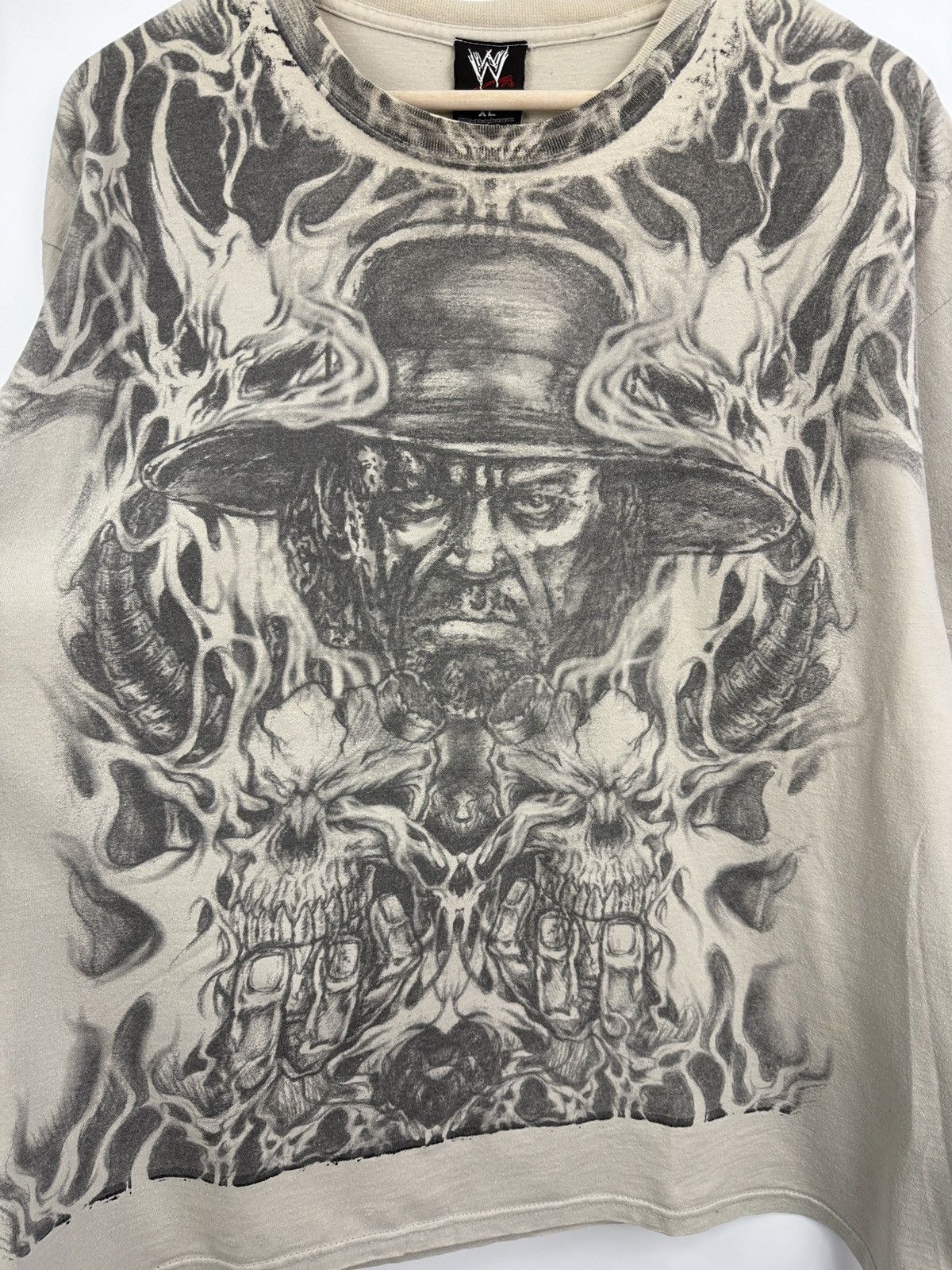 WWE 🇺🇸💀Vintage Y2K WWE Undertaker 2008 Skull Rip Dead T-Shirt Size US XL / EU 56 / 4 - 5 Thumbnail