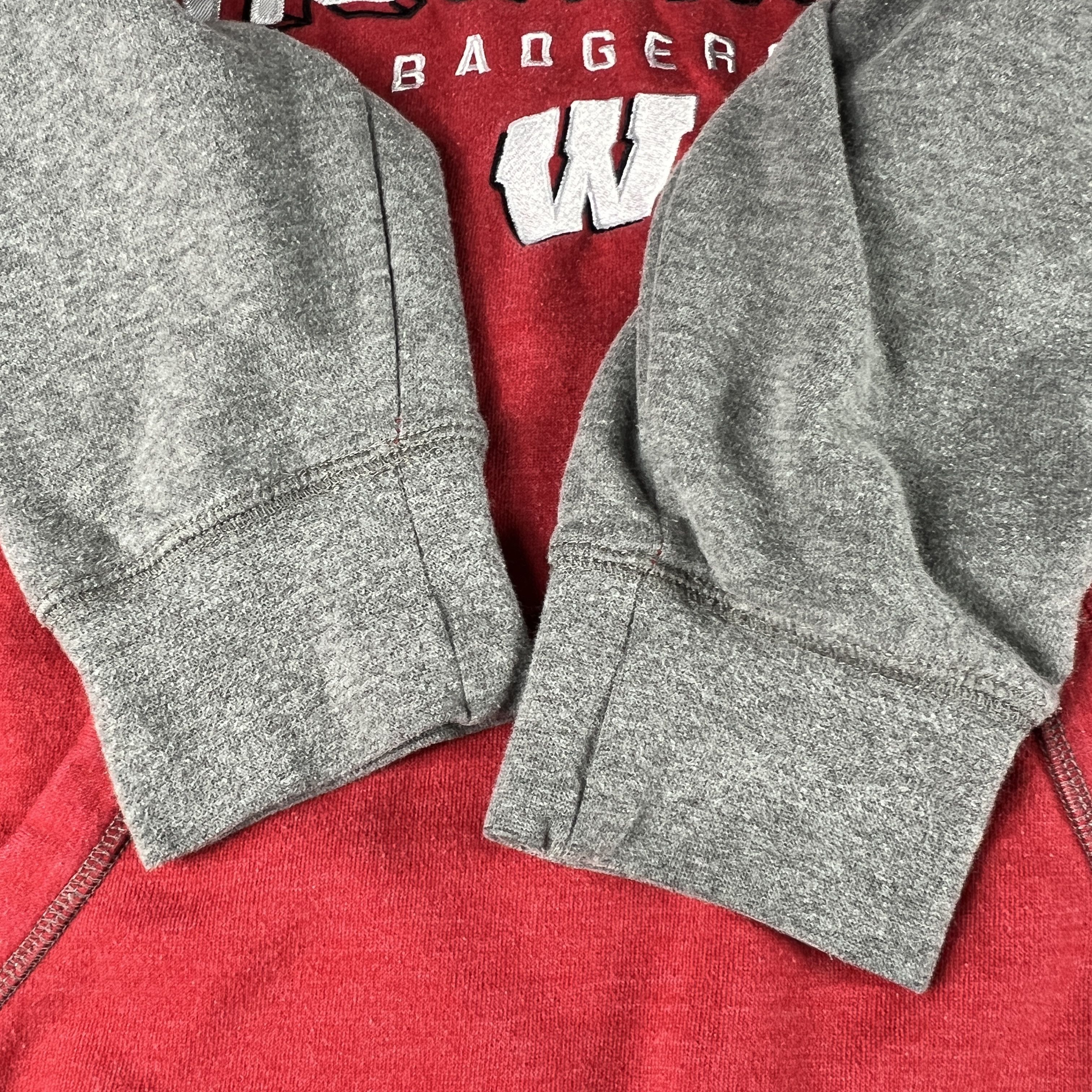 NCAA NCAA Wisconsin Badgers Sweatshirt Faded Logo Pullover Hoodie Size US L / EU 52-54 / 3 - 4 Thumbnail