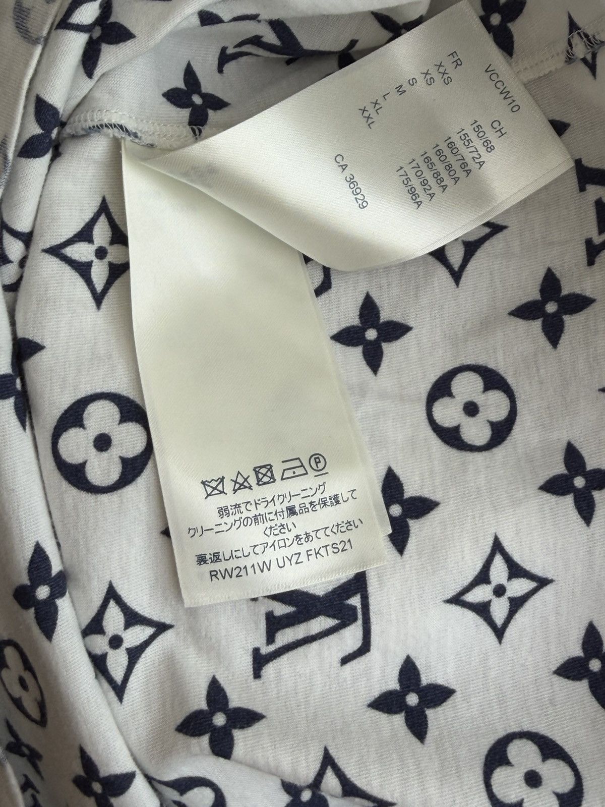 Louis Vuitton Louis Vuitton monogram tshirt Size US S / EU 44-46 / 1 - 9 Thumbnail