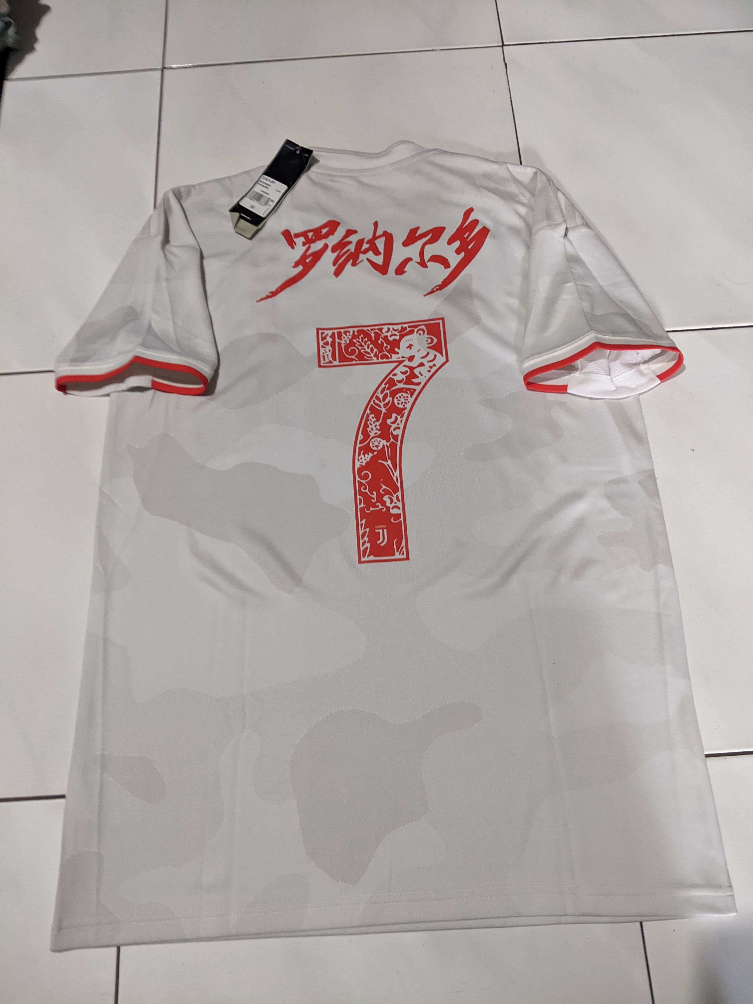 Adidas 2019-2020 Juventus Shanghai Edition Away Jersey Ronaldo 7 Size US M / EU 48-50 / 2 - 2 Thumbnail