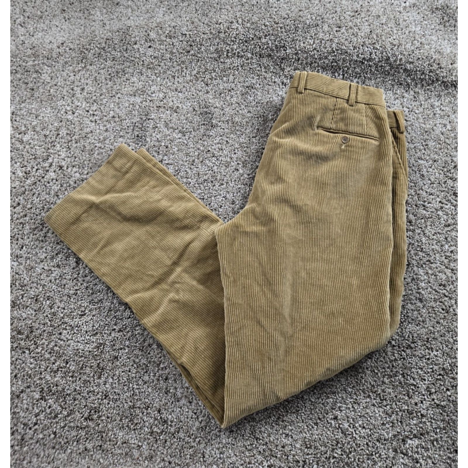 Vintage Magee Corduroy Pants Mens 40x33 Beige Chino Straight Leg Cotton 5-Pocket Design Pleated Front Classic Fit zip Size US 40 / EU 56 - 2 Thumbnail