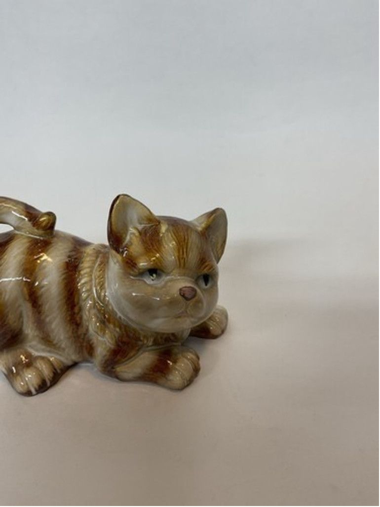 The Unbranded Brand VTG Cat Ceramic Glazed Striped Cat Crouch Laying Down Kitten Size ONE SIZE - 6 Thumbnail