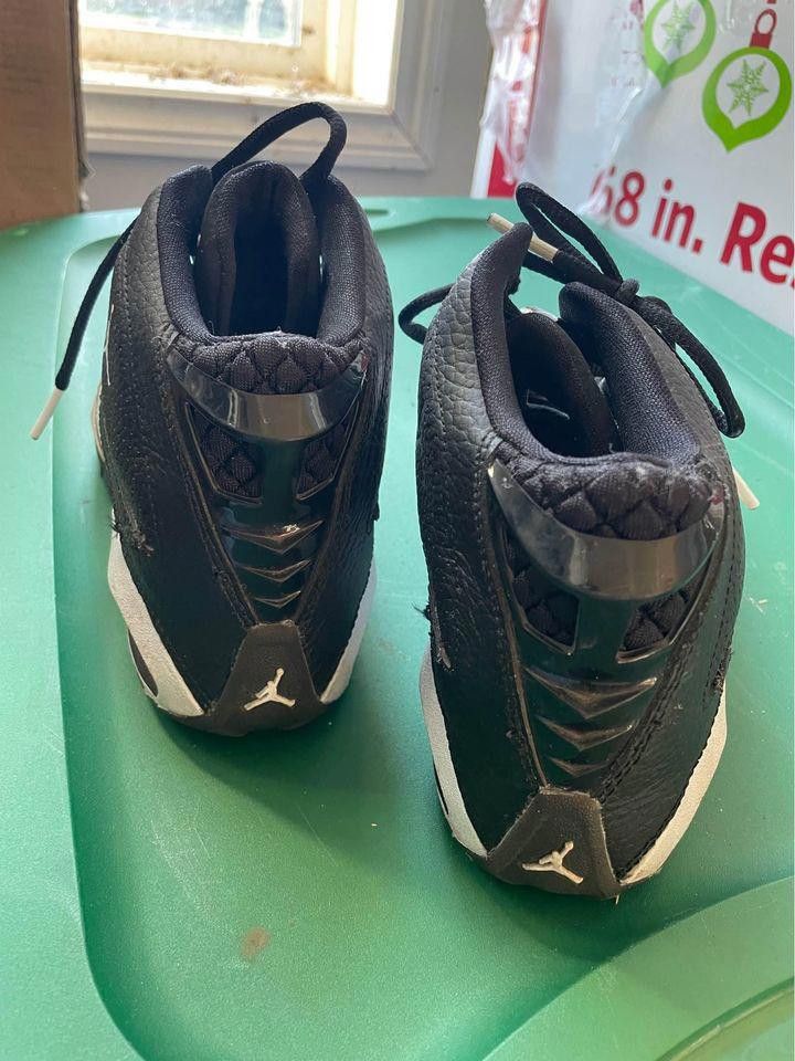 Designer 5.5Y Air Jordans B’ Loyal Size US 5.5 / EU 38 - 5 Thumbnail