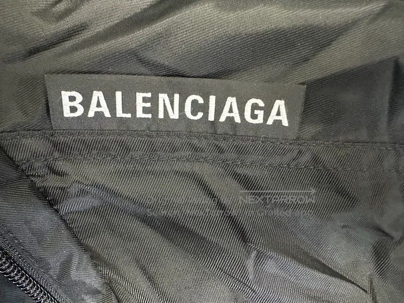 Balenciaga Balenciaga Solid Color Concealable Hooded Coat Size US S / EU 44-46 / 1 - 3 Thumbnail