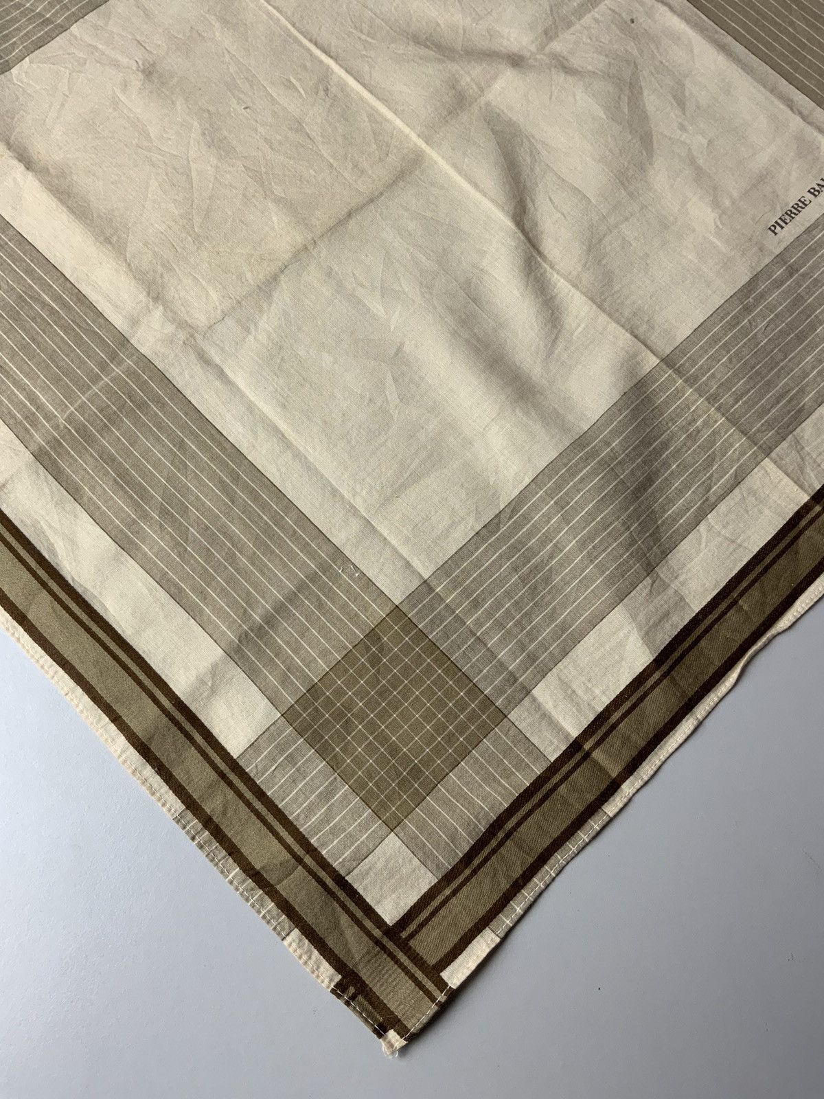 Pierre Balmain Pierre Balmain Bandana Handkerchief Size ONE SIZE - 7 Thumbnail