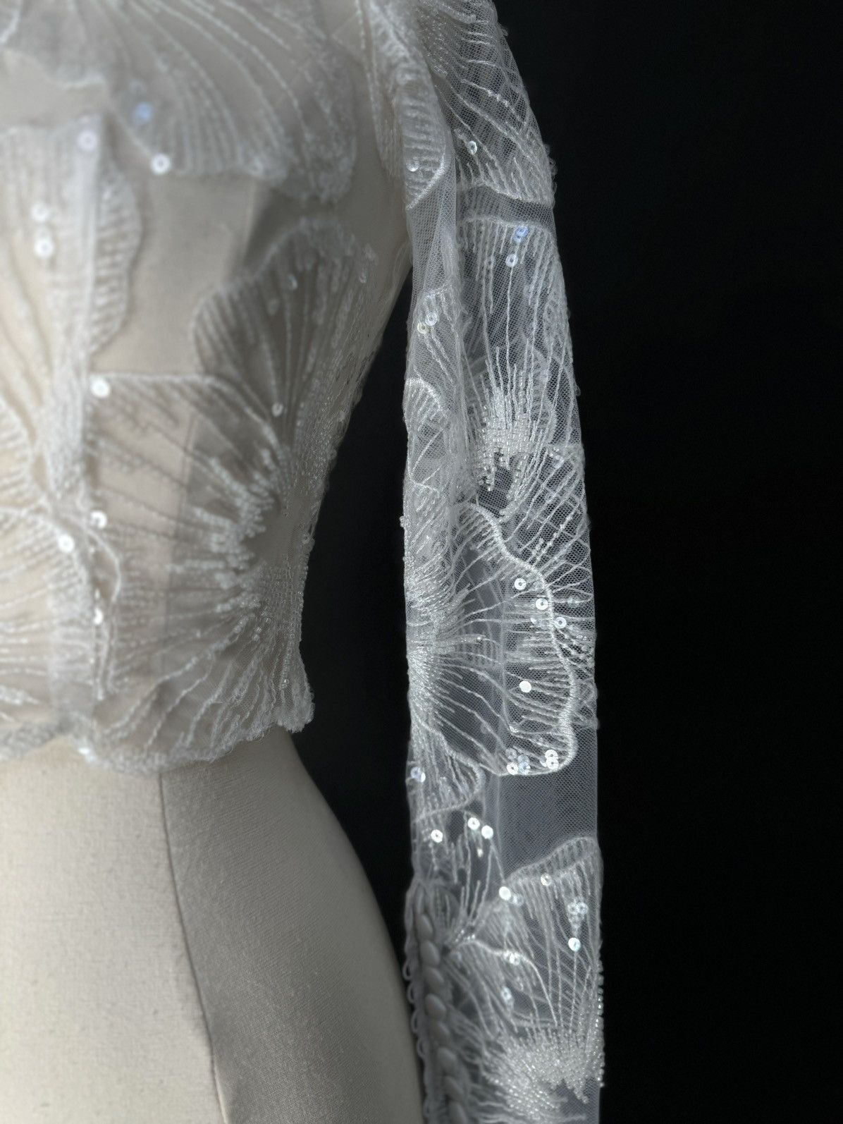 Other Preloved US 0 Embroidered lace Anna Augusta Bridal Cape Size XS / US 0-2 / IT 36-38 - 4 Thumbnail