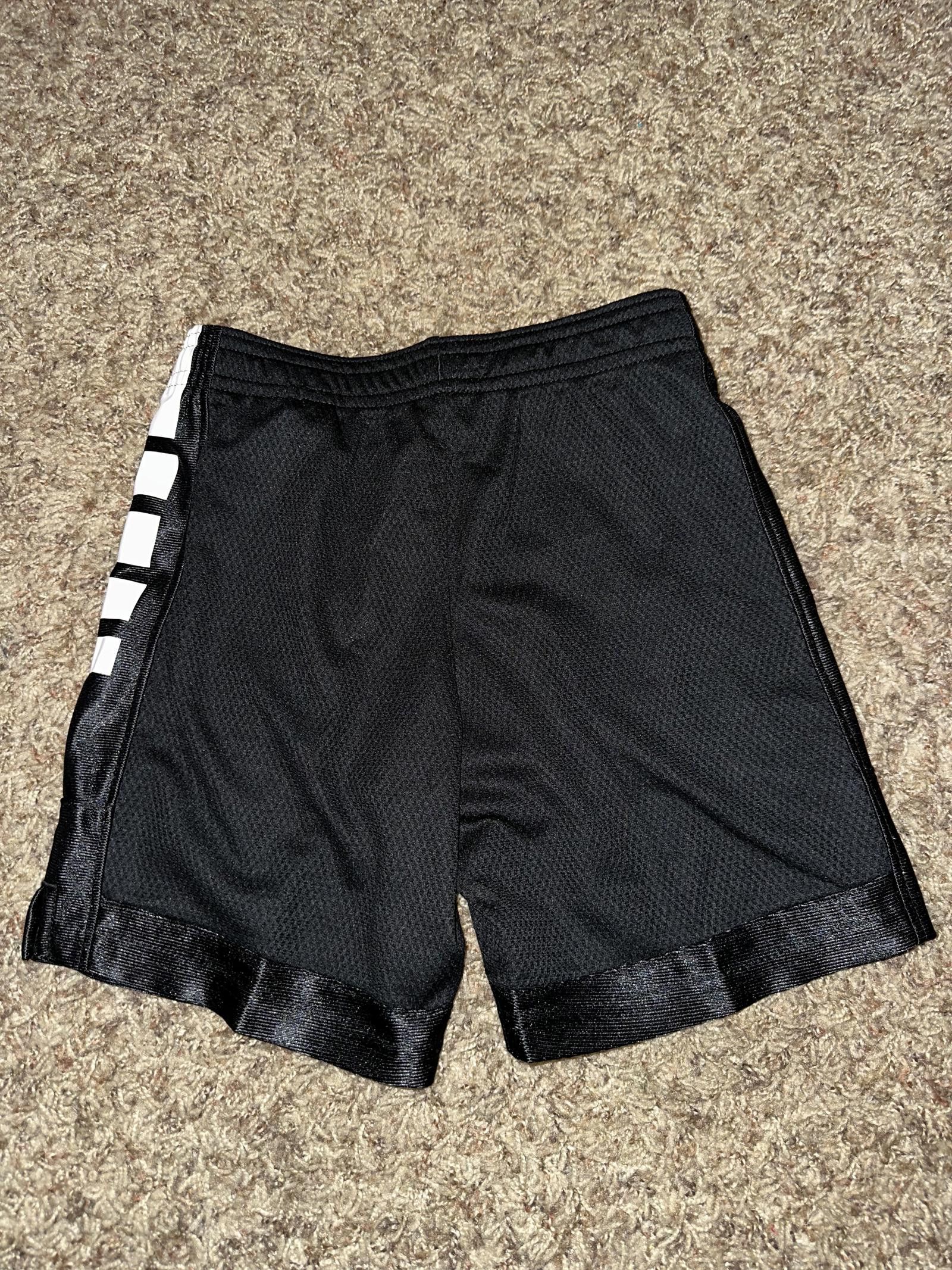 Nike Nike Dri-Fit Big Kids (Boy’s) Elite Stripe Black/White Shorts Size US 26 / EU 42 - 4 Thumbnail