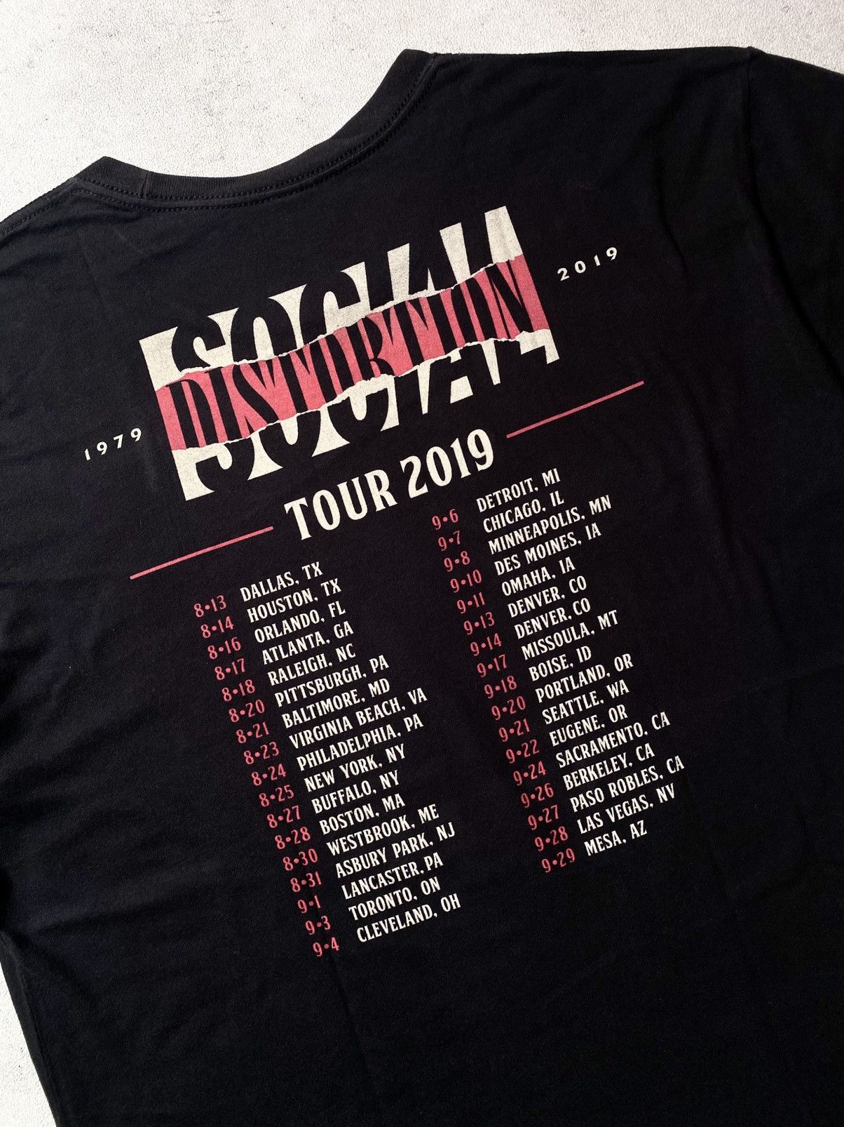 Band Tees Vintage SOCIAL DISTORTION 40th Anniv Tour 2019 Tshirt Size US L / EU 52-54 / 3 - 6 Thumbnail