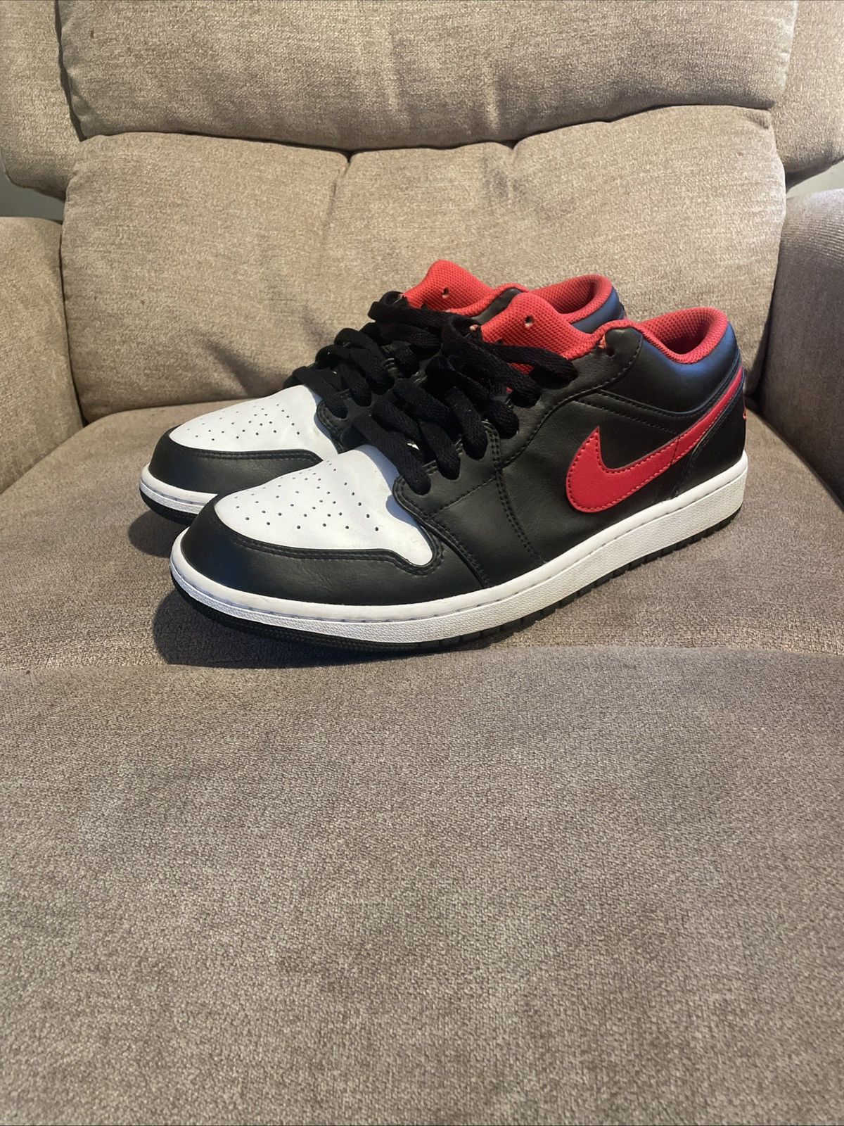 Nike Jordan’s black fire red white lows Size US 10.5 / EU 43-44 - 1 Thumbnail