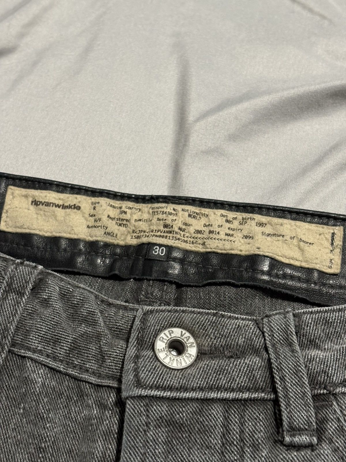 RIPVANWINKLE 2002 Van Winkle Jeans Archive Denim if six was nine leather Size US 29 - 8 Thumbnail