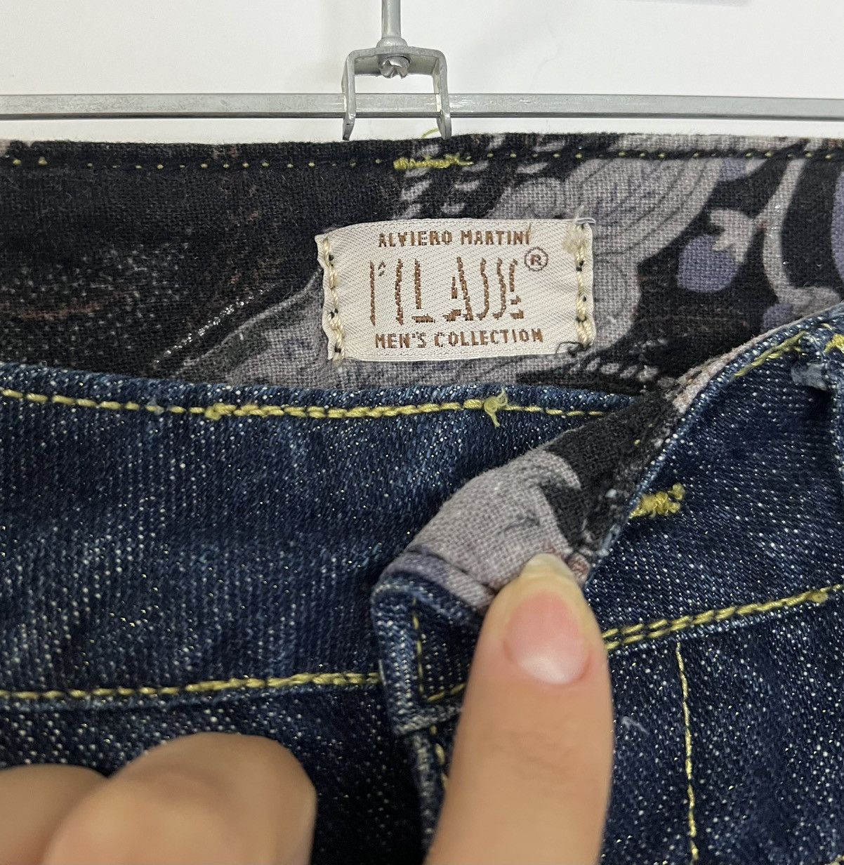 Alviero Martini Alviero Martini Denim Mini Skirt M Excellent Condition Size 30" / US 8 / IT 44 - 2 Thumbnail