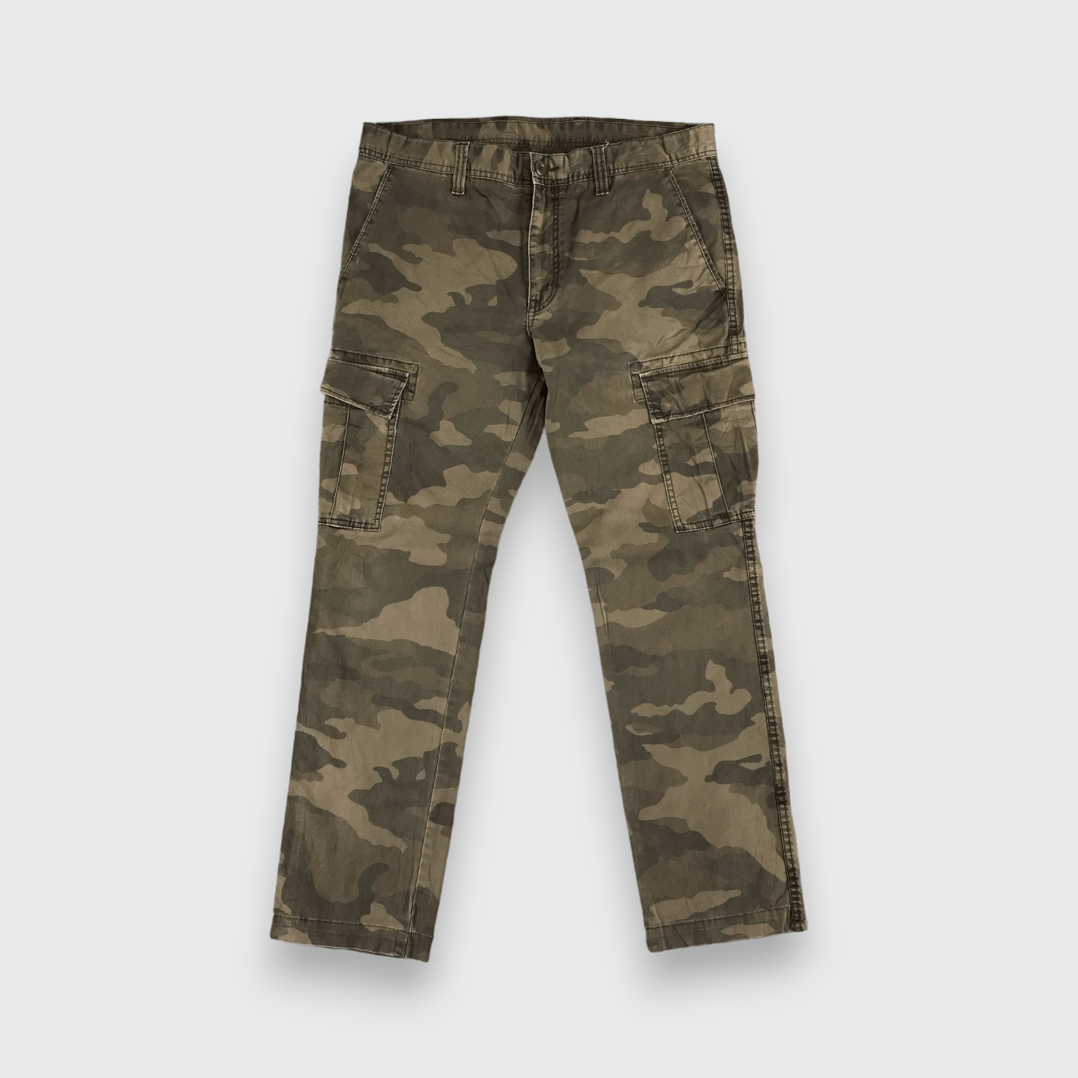 Uniqlo Uniqlo Camo Multi Pocket Cargo Pant-J133 Size US 35 - 1 Thumbnail