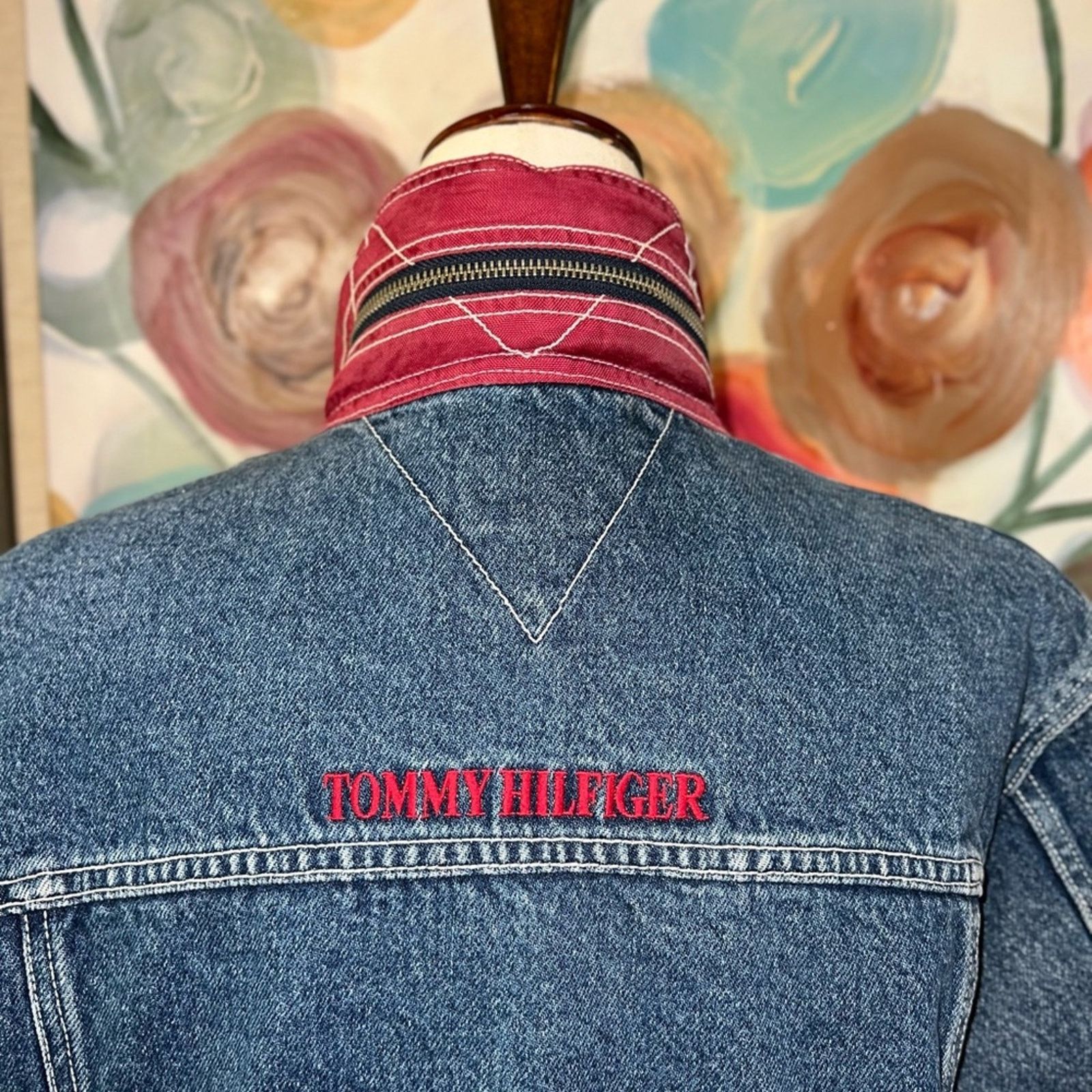 Tommy Hilfiger Super Cool Vintage 90s Tommy Hilfiger Jean Jacket! Size L / US 10 / IT 46 - 7 Thumbnail