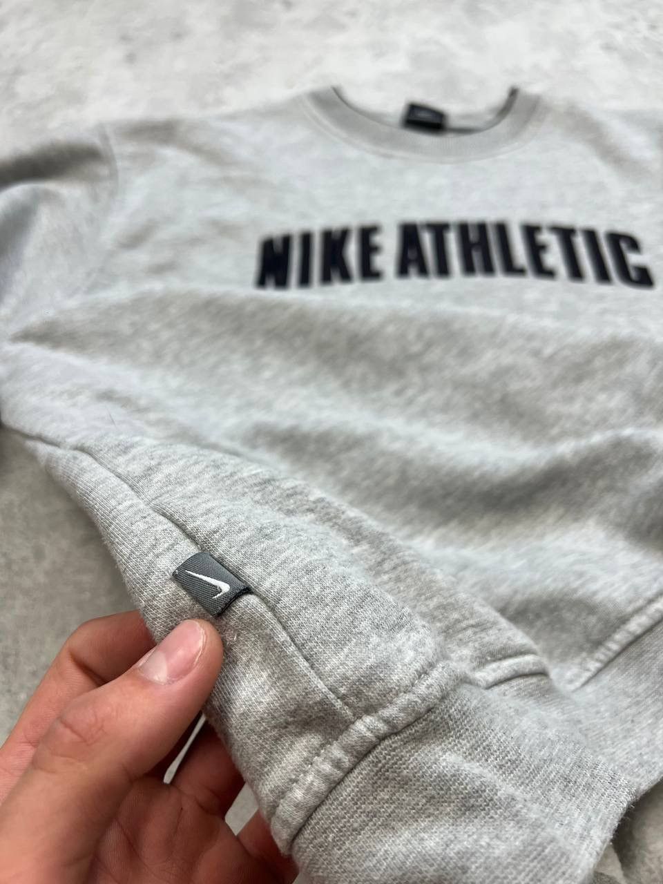 Nike Vintage Nike Athletic Sweatshirt Embroidered Big Logo Size US L / EU 52-54 / 3 - 10 Thumbnail